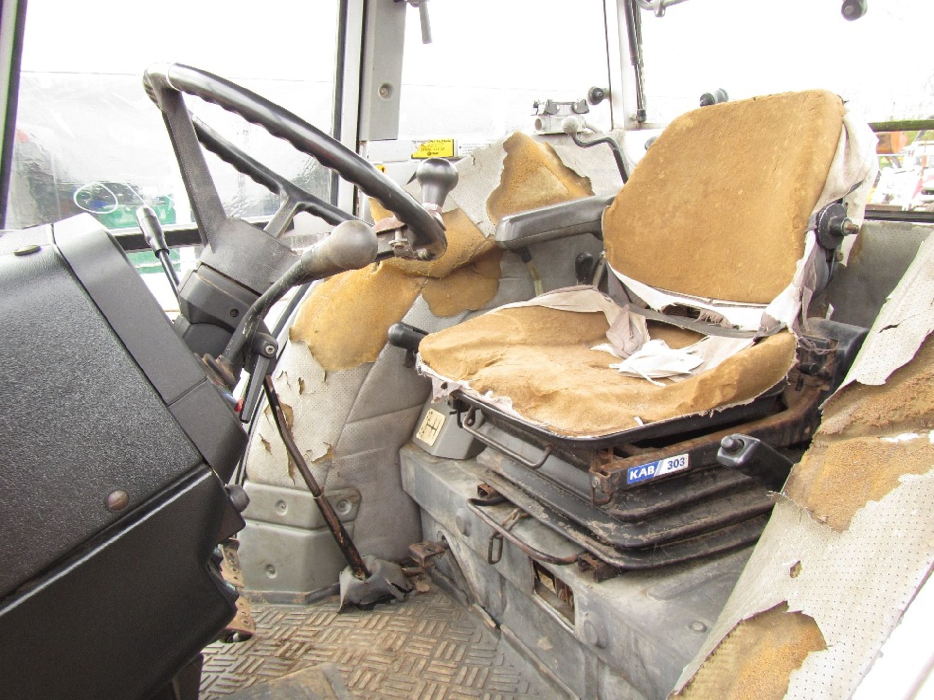 Massey Ferguson 390 2wd Tractor c/w MF Front Loader Ser. No. S26197 - Image 12 of 16