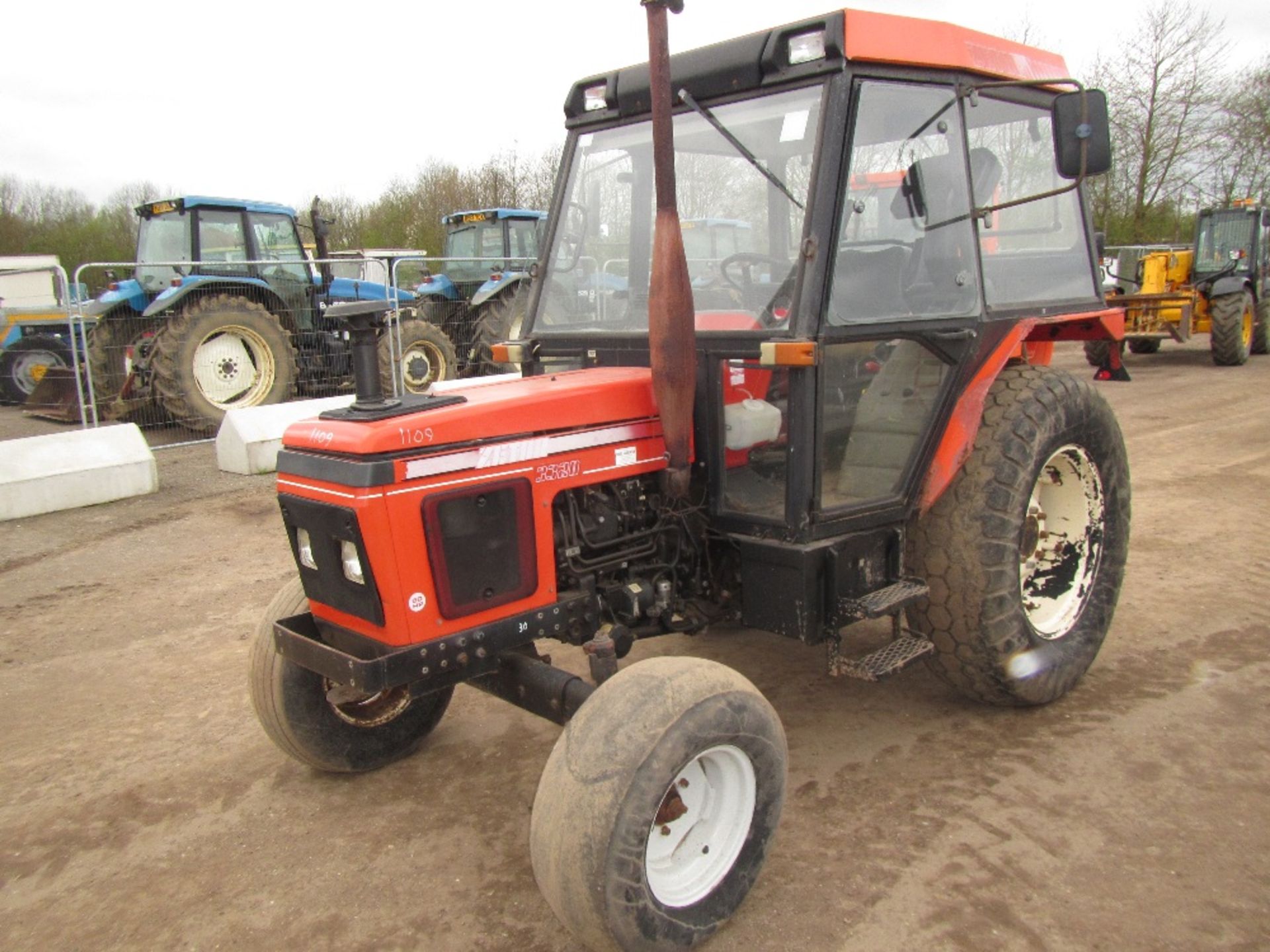 Zetor 3320 2wd Tractor. 3500 hrs. R Reg