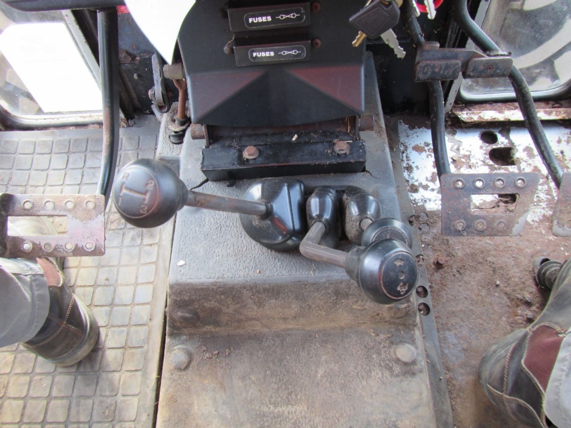 Massey Ferguson 390 4wd Tractor c/w 3 Gear Lever Reg. No. G257 RYS - Image 14 of 17