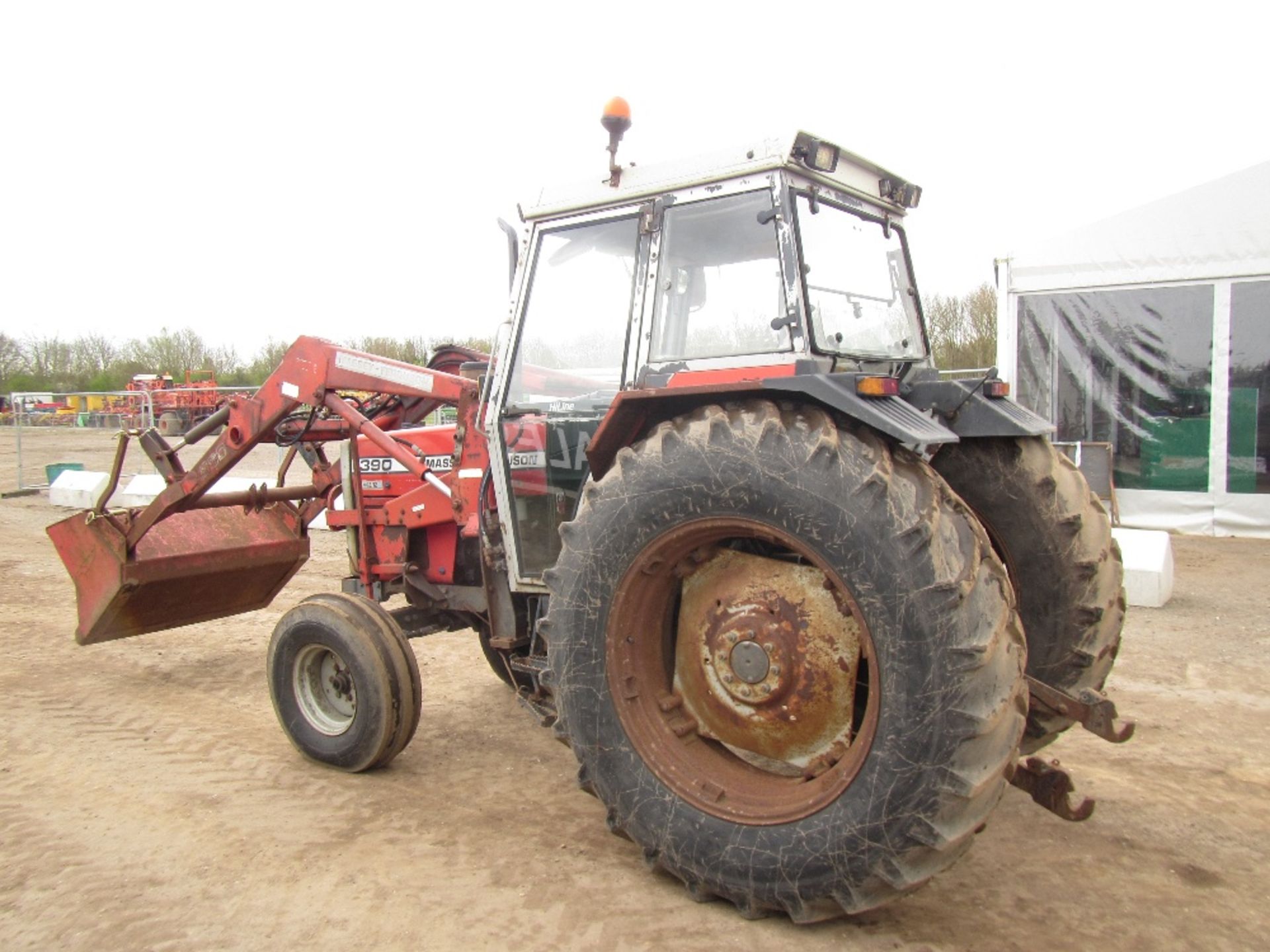 Massey Ferguson 390 2wd Tractor c/w MF Front Loader Ser. No. S26197 - Image 9 of 16