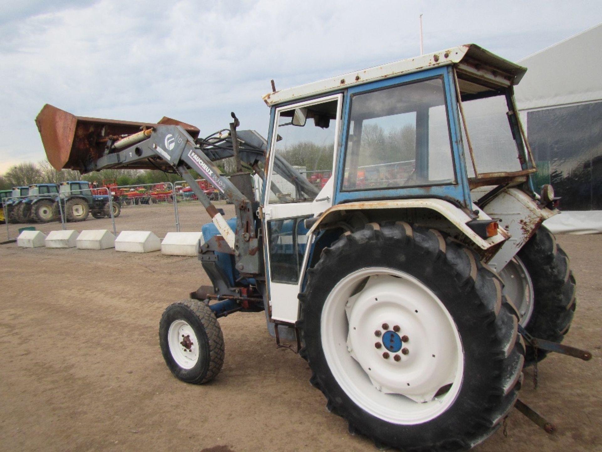 Ford 4600 2wd Tractor c/w Fauchaux Loader - Image 8 of 16