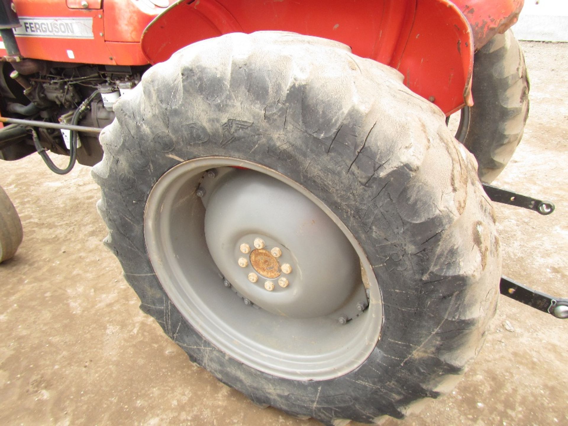 Massey Ferguson 240 Tractor - Image 9 of 15