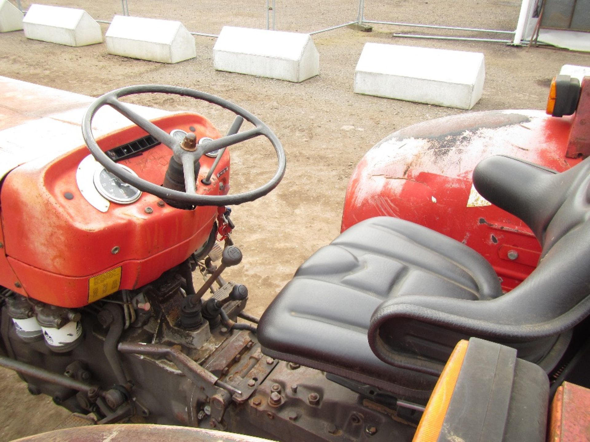 Massey Ferguson 240 Tractor - Image 11 of 15