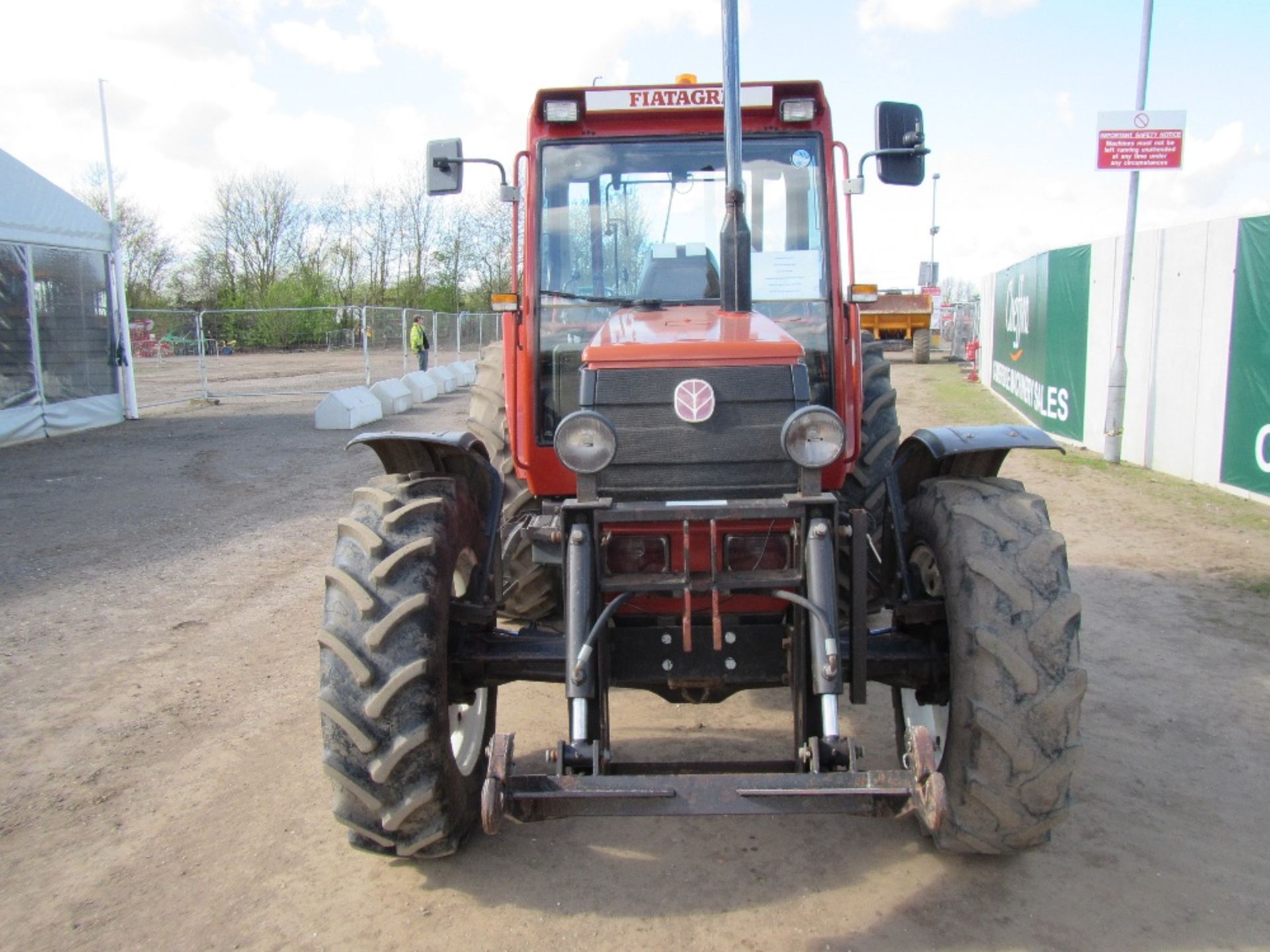 Fiat 100 4wd Tractor c/w Front Linkage, one owner from new. Reg Docs will be supplied. 5990 Hrs Reg. - Image 2 of 20