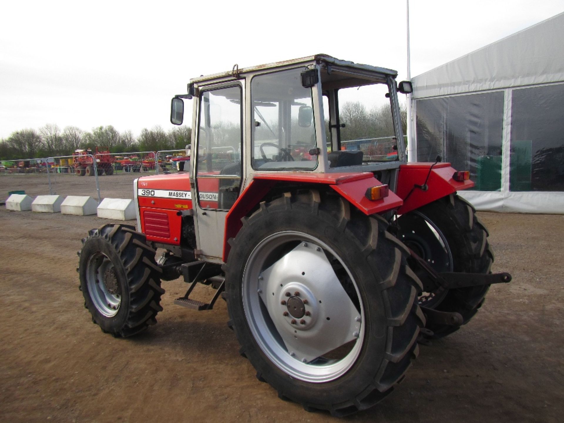 Massey Ferguson 390 4wd Tractor c/w 3 Gear Lever Reg. No. G257 RYS - Image 9 of 17