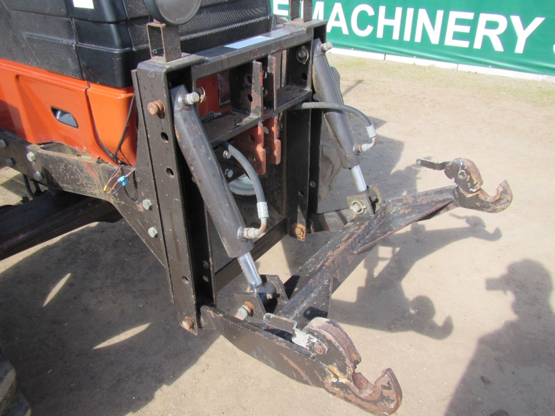 Fiat 100 4wd Tractor c/w Front Linkage, one owner from new. Reg Docs will be supplied. 5990 Hrs Reg. - Image 4 of 20