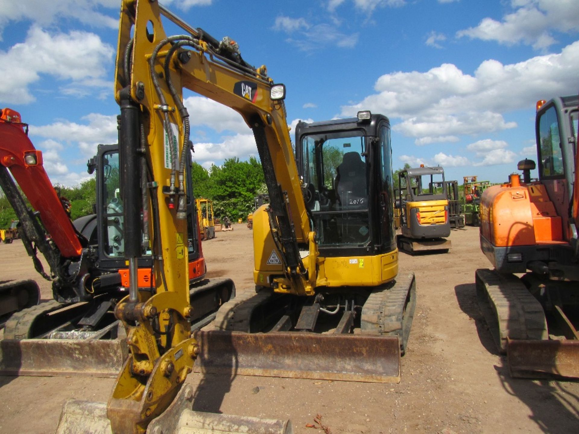 Caterpillar 305E CR Excavator c/w hyd hitch, 1no. Bucket, check valved, climate in cab, flashing