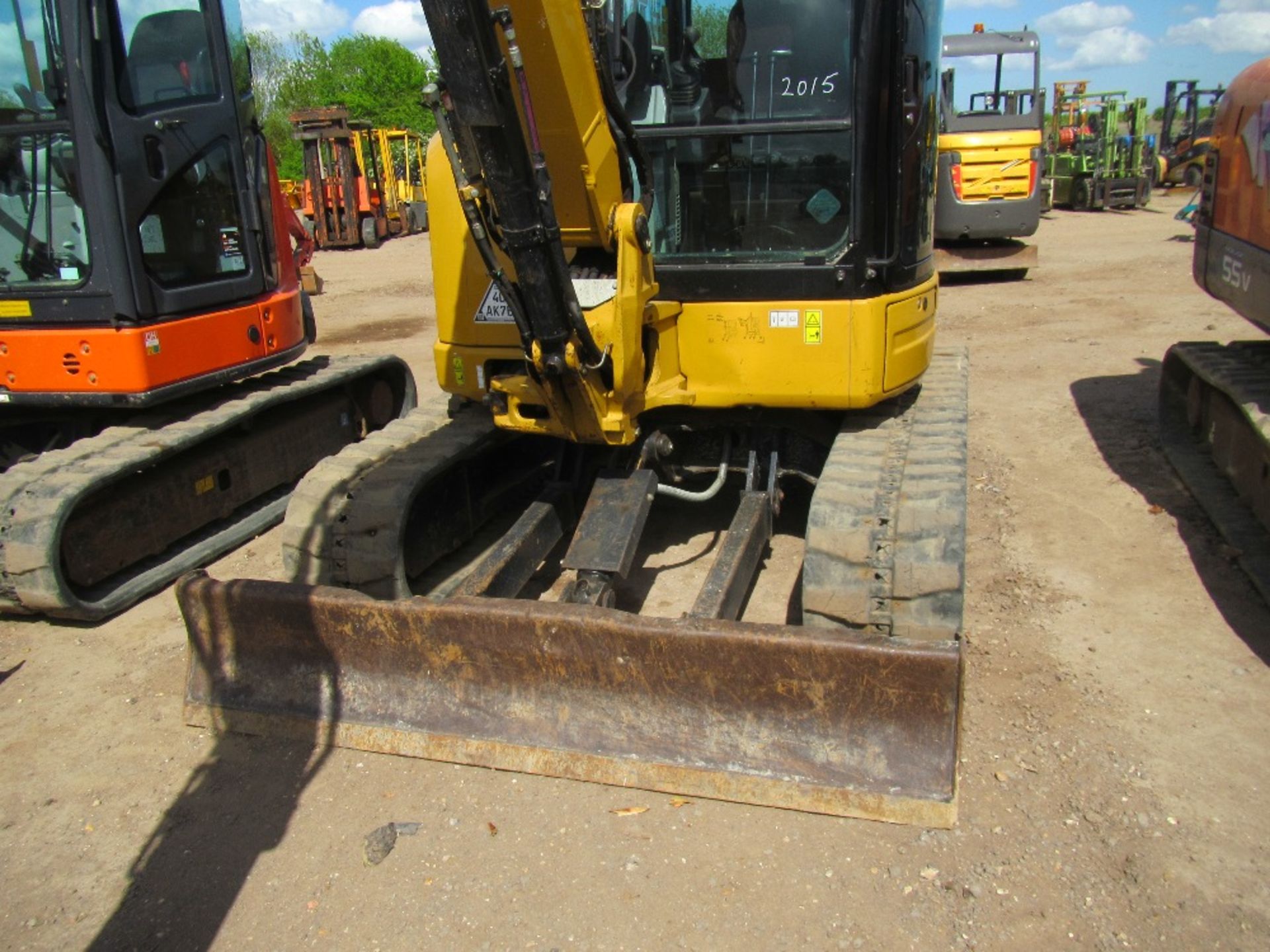 Caterpillar 305E CR Excavator c/w hyd hitch, 1no. Bucket, check valved, climate in cab, flashing - Image 3 of 7