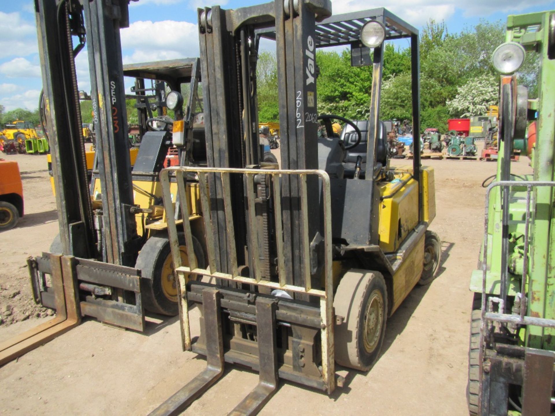 Yale GDP25RF Forklift