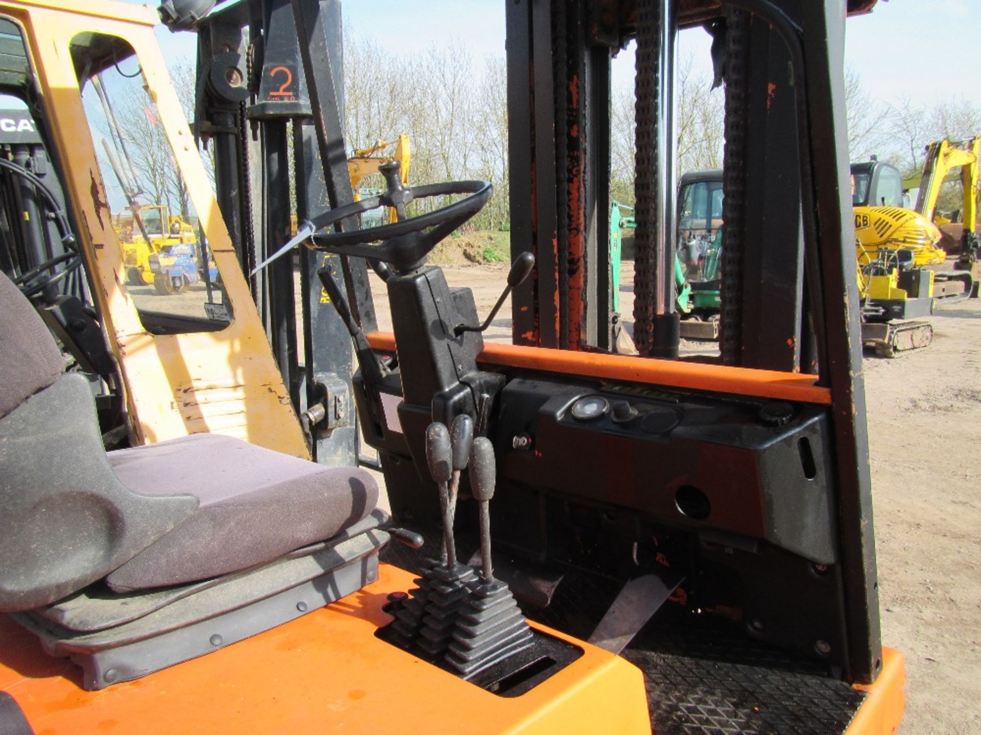 Stihl 2.5 Ton Forklift - Image 4 of 5