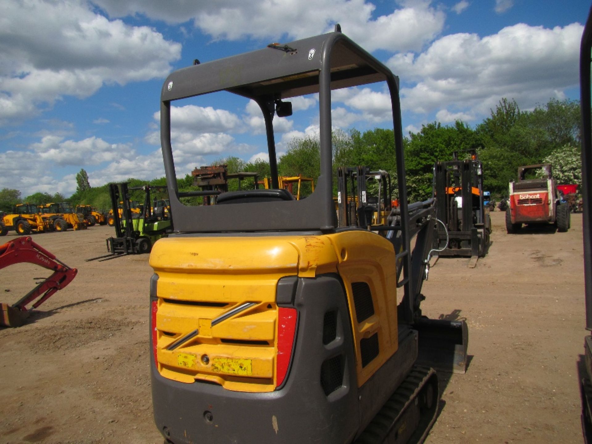 2012 Volvo EC15C Mini Digger - Image 3 of 5