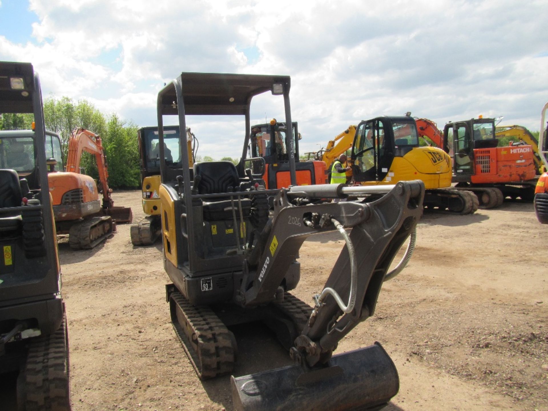 2012 Volvo EC15C Mini Digger - Image 2 of 5