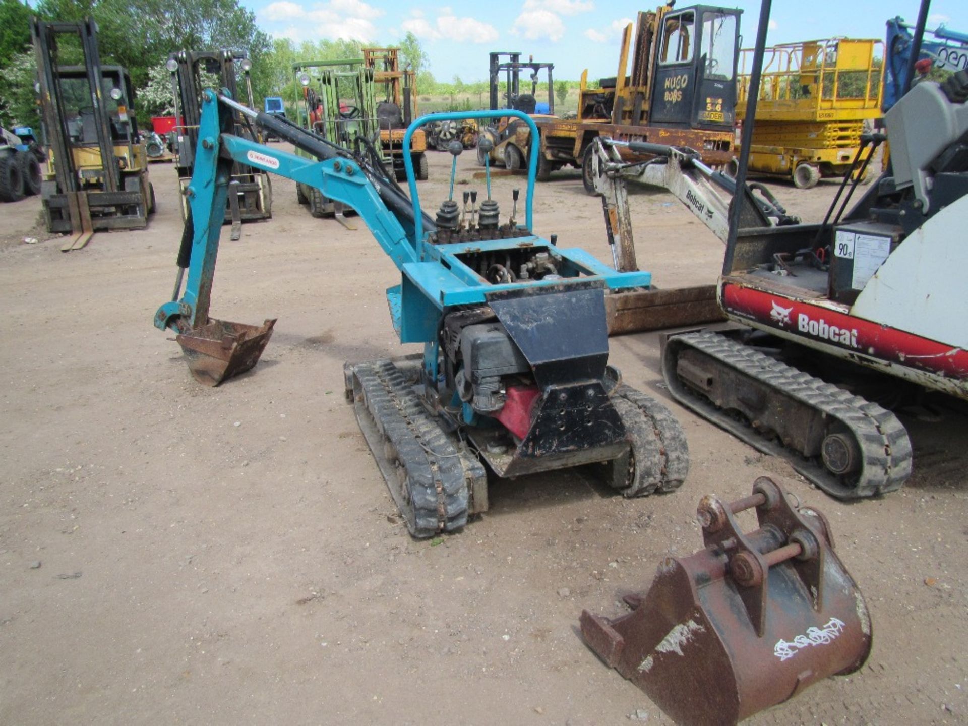 Powerfab 1 Ton Tracked Mini Digger - Image 4 of 4