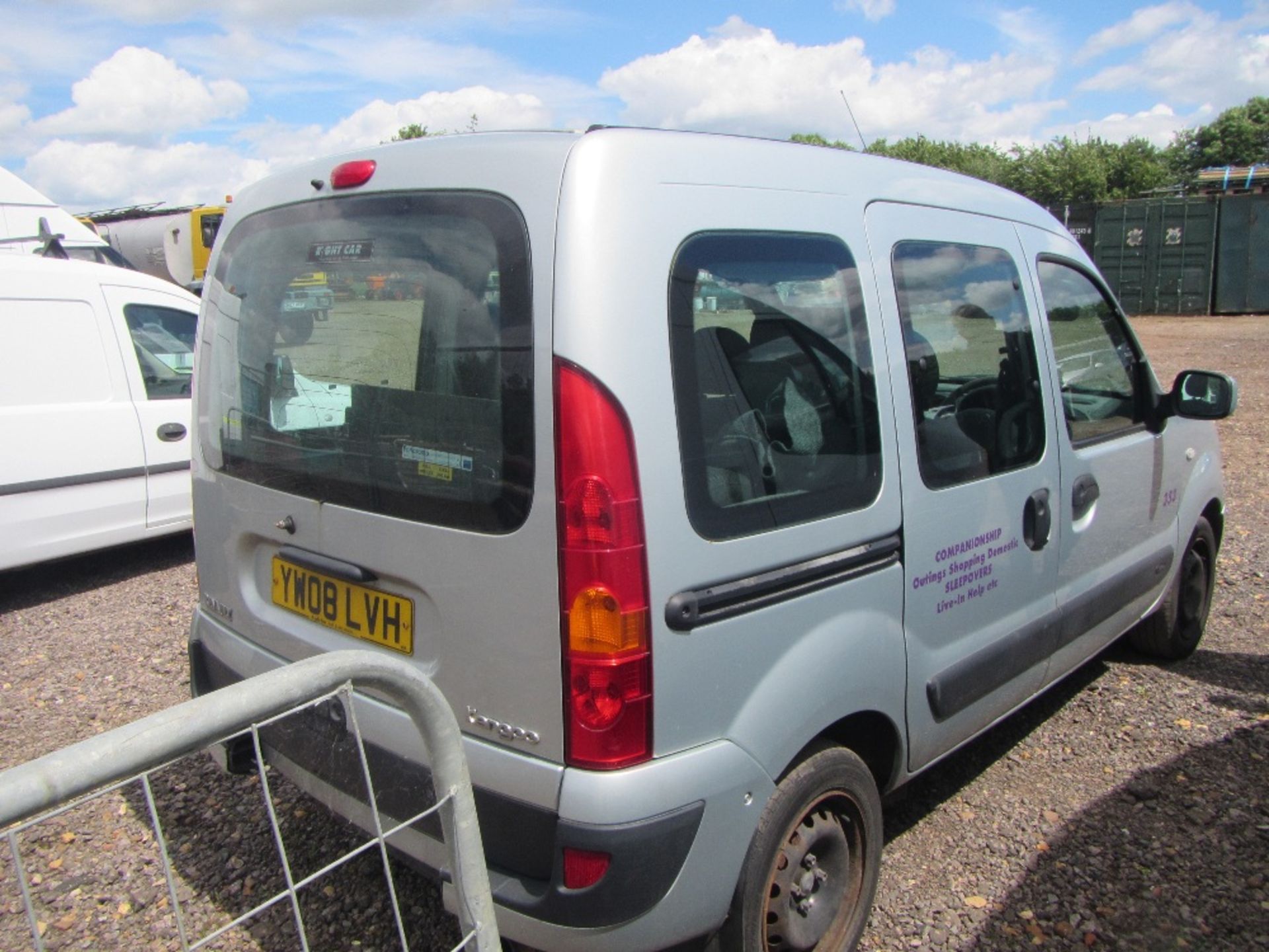 2008 Citroen Berlingo Multi Purpose Vehicle Mileage: 75,000 MOT till 28/11/17 Reg. No. YW08 LUH - Image 4 of 6