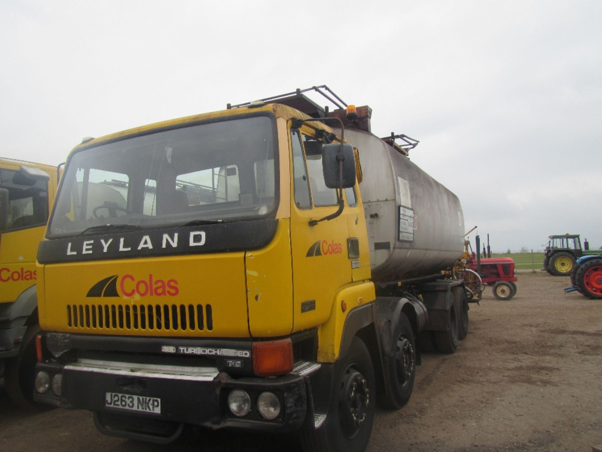 Leyland 8x4 18600 ltr Tar Sprayer c/w bitumen tank, pheonix variable width spray Reg. No. J263 NKP
