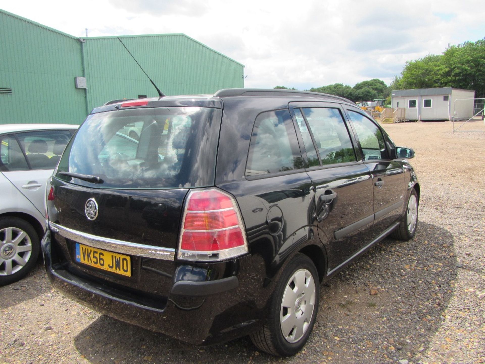 Vauxhall Zafira CDTI Diesel 1.9ltr c/w 6 speed gearbox, 7 seats & V5. Black Mileage: 196,485 MOT - Image 4 of 8