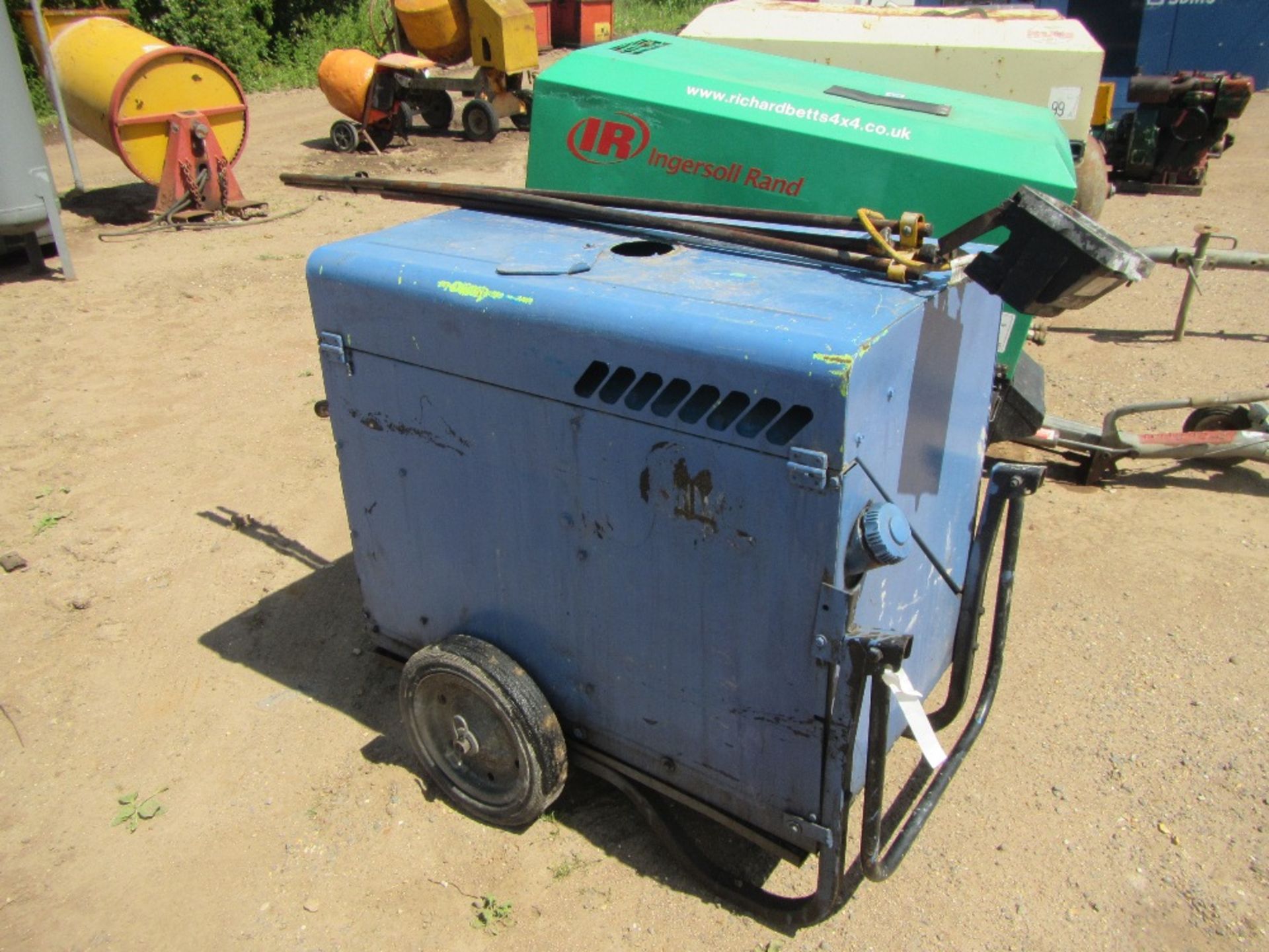 Diesel Engined 240/120v Generator - Image 2 of 2