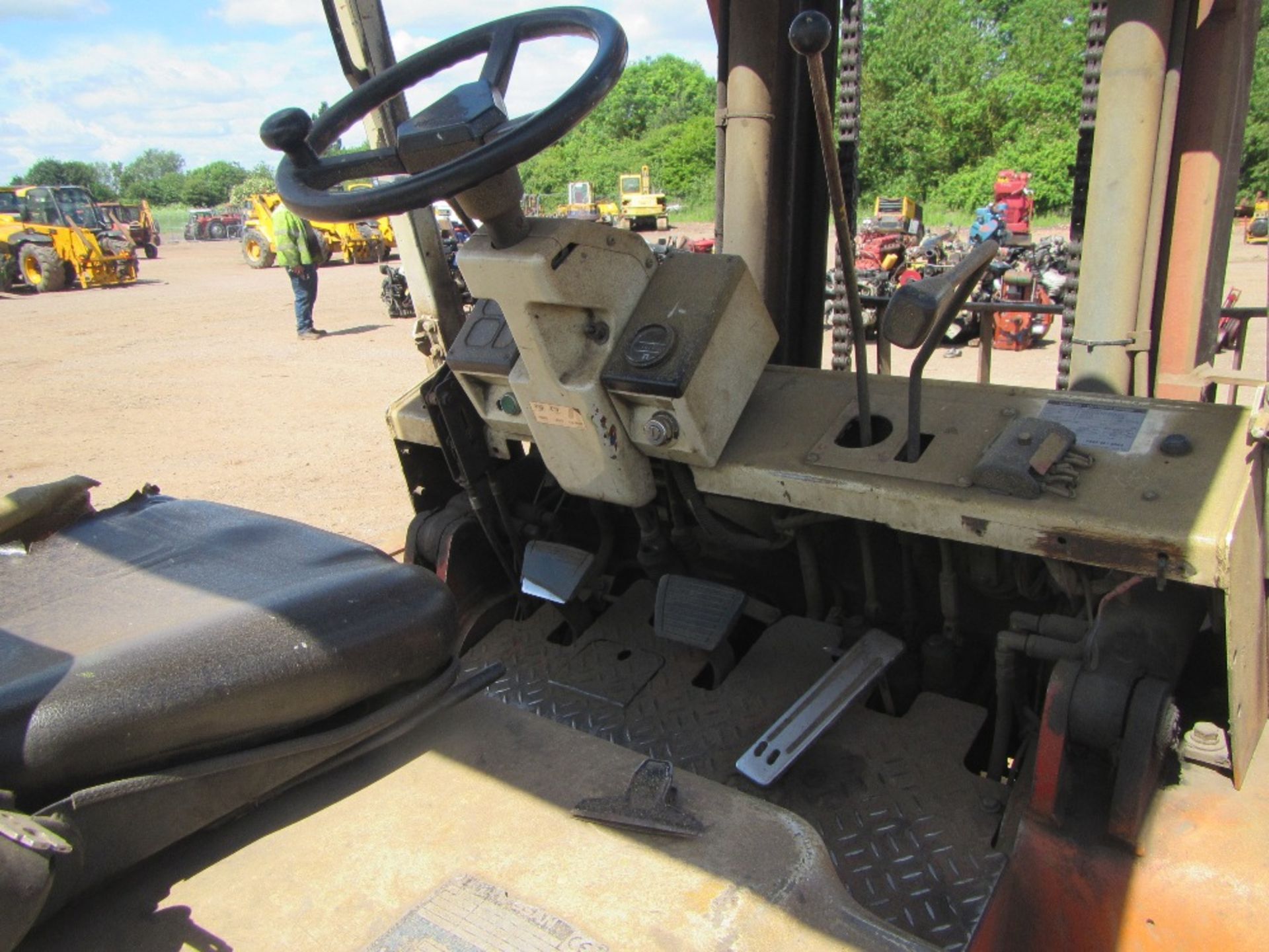 Nissan 4 Ton Lift Diesel Forklift Key in office - Image 3 of 6