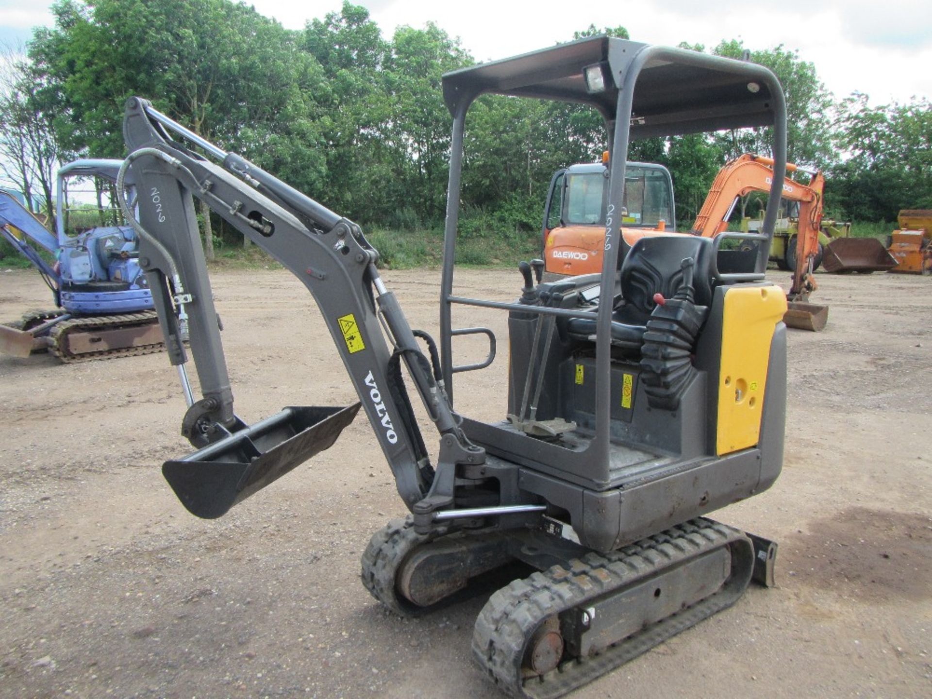 2012 Volvo EC15 Mini Digger Excavator Ser No 0001865