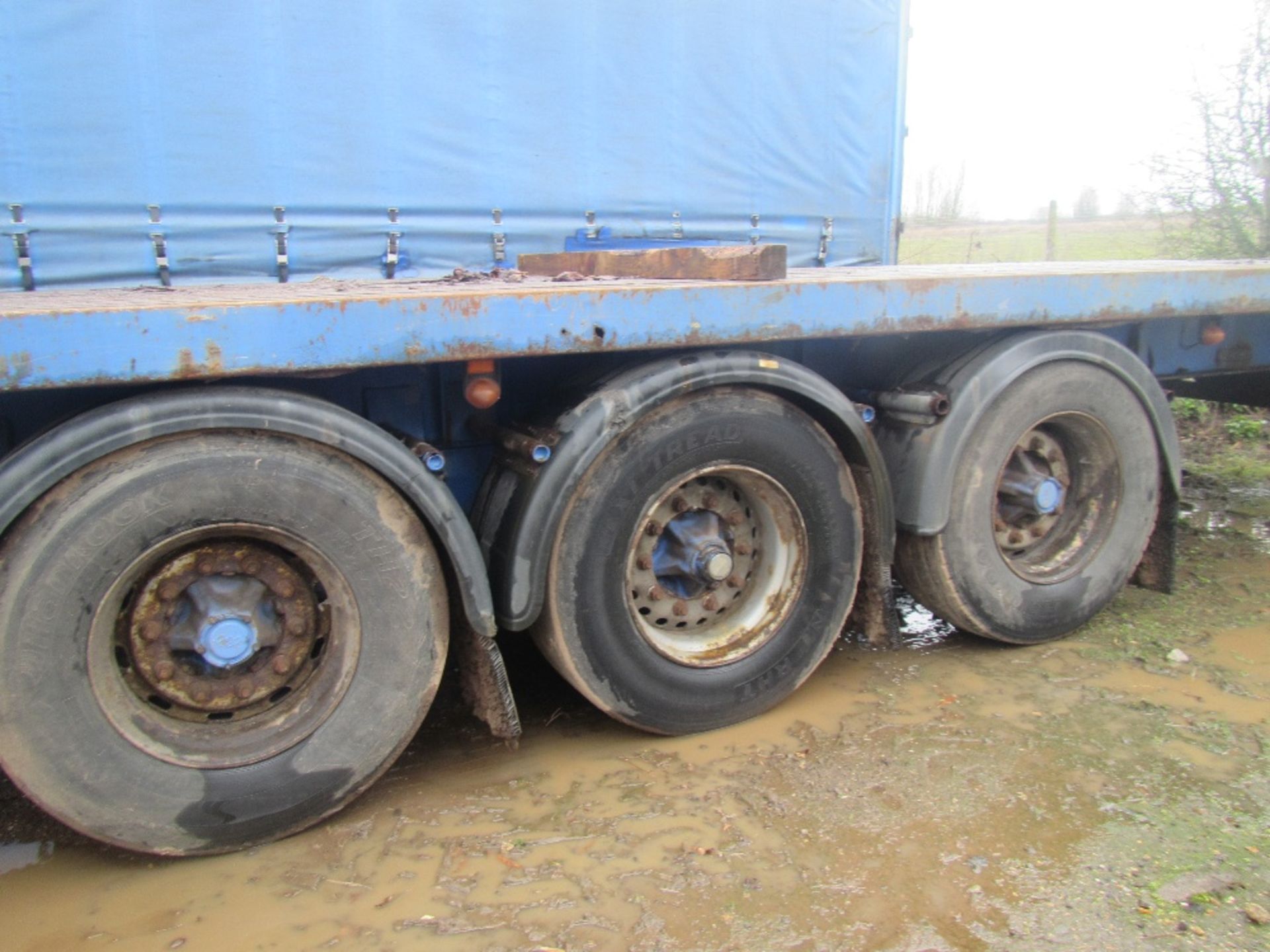 Montracon Tri Axle 40ft Flat Trailer - Image 4 of 5