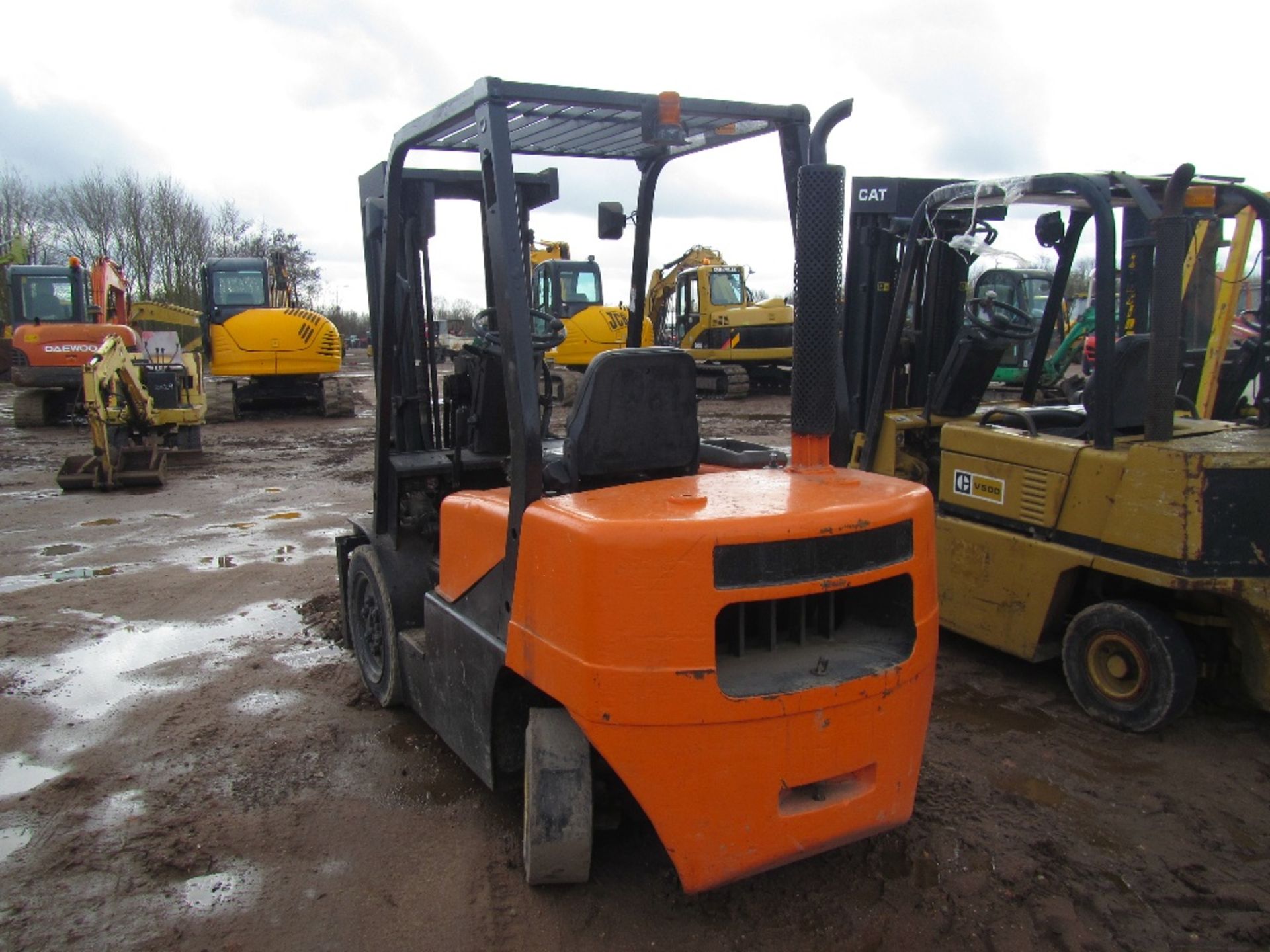 Daewoo D305-3 3 Ton Diesel Forklift c/w 4730mm Triplex Mast Ser. No. FK02031 - Image 4 of 5