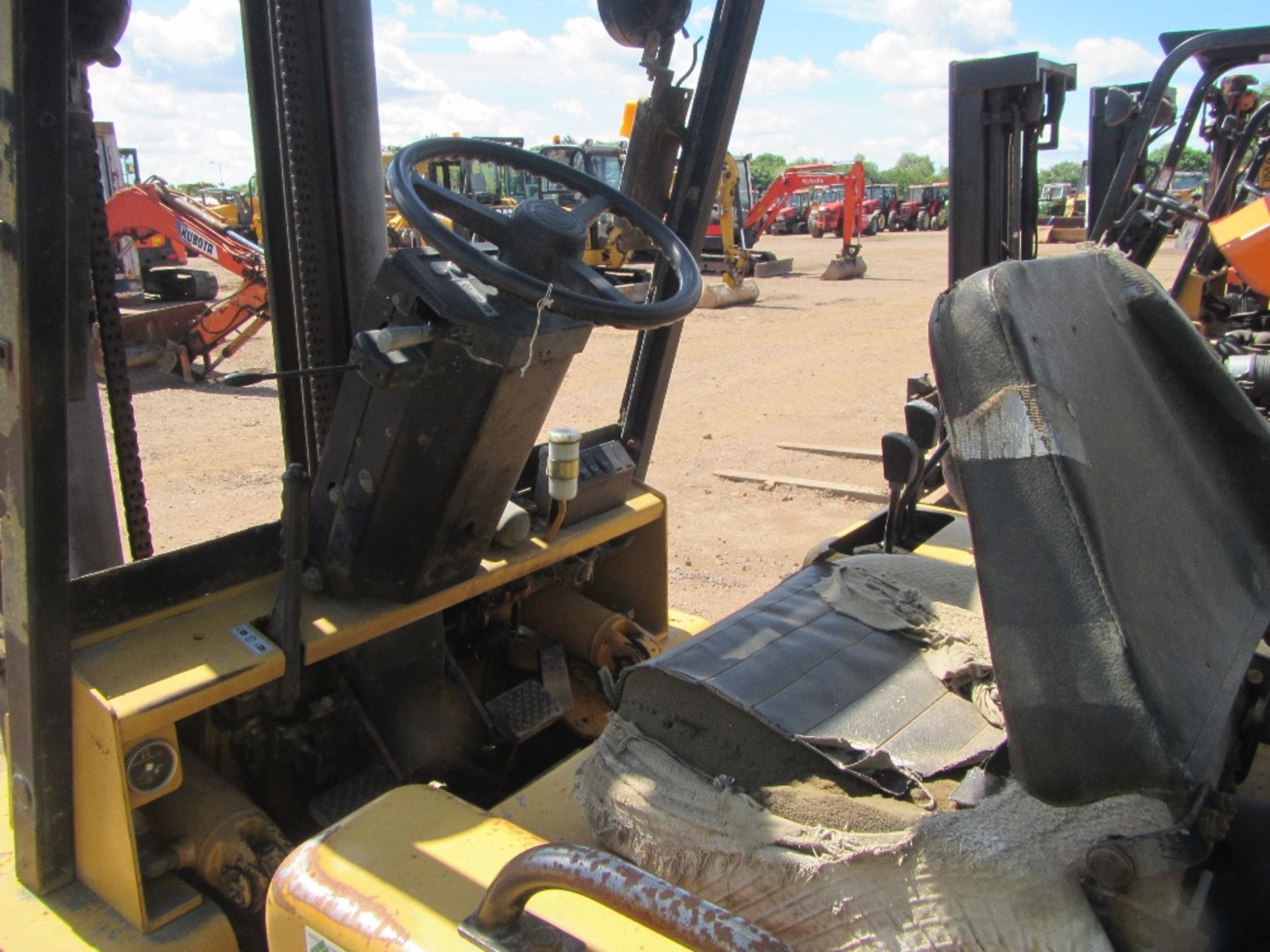 Cat V50D Diesel Forklift c/w sideshift - Image 5 of 5