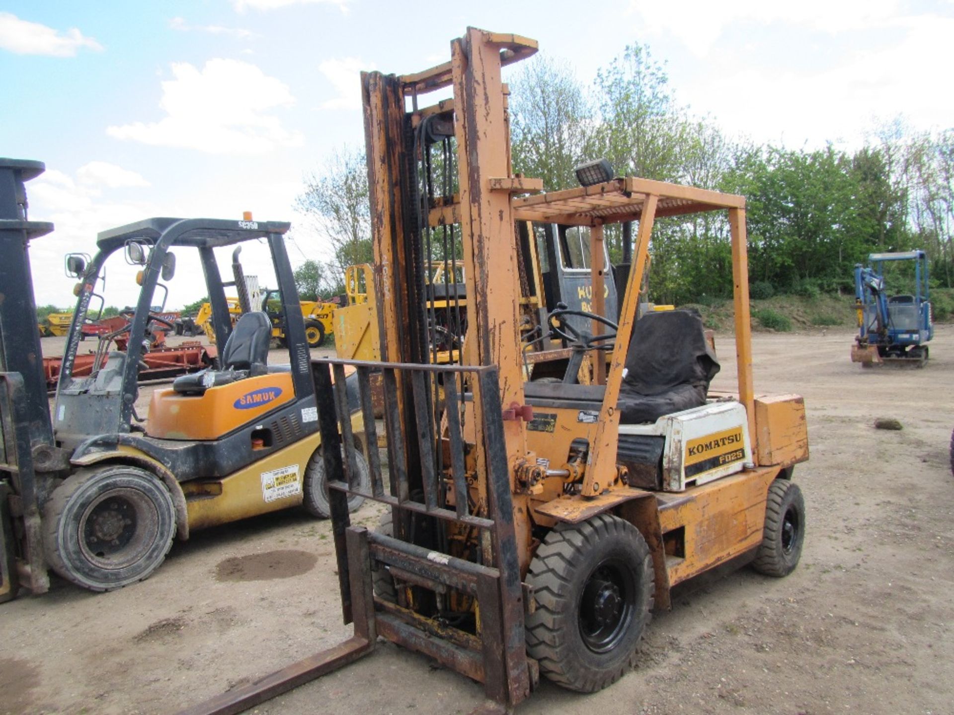 Komatsu FD25-8 2.5 Ton Diesel Forklift Truck c/w Isuzu engine. From small farm Ser. No. 149121