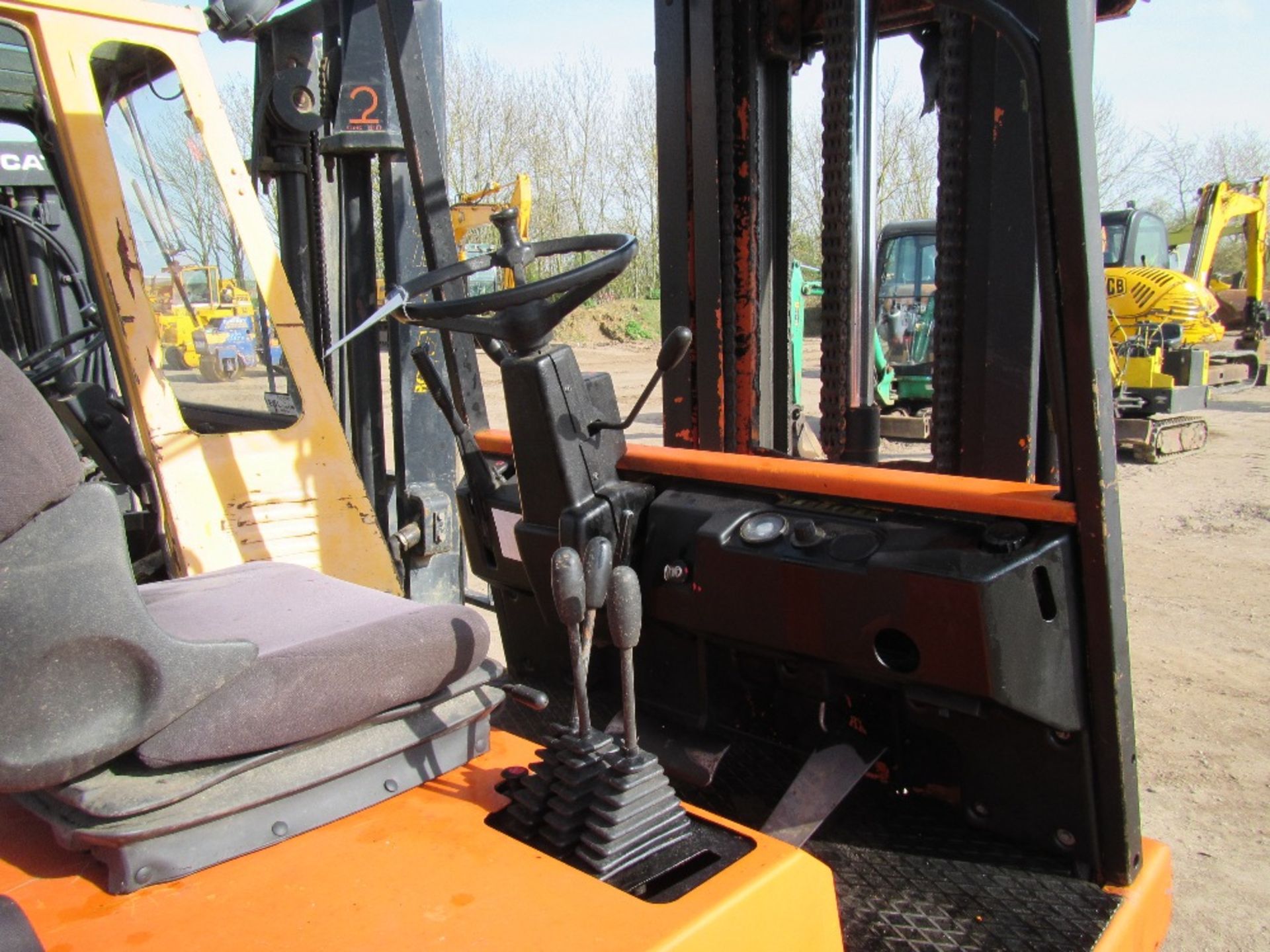 Stihl 2.5 Ton Forklift UNRESERVED LOT - Image 4 of 5