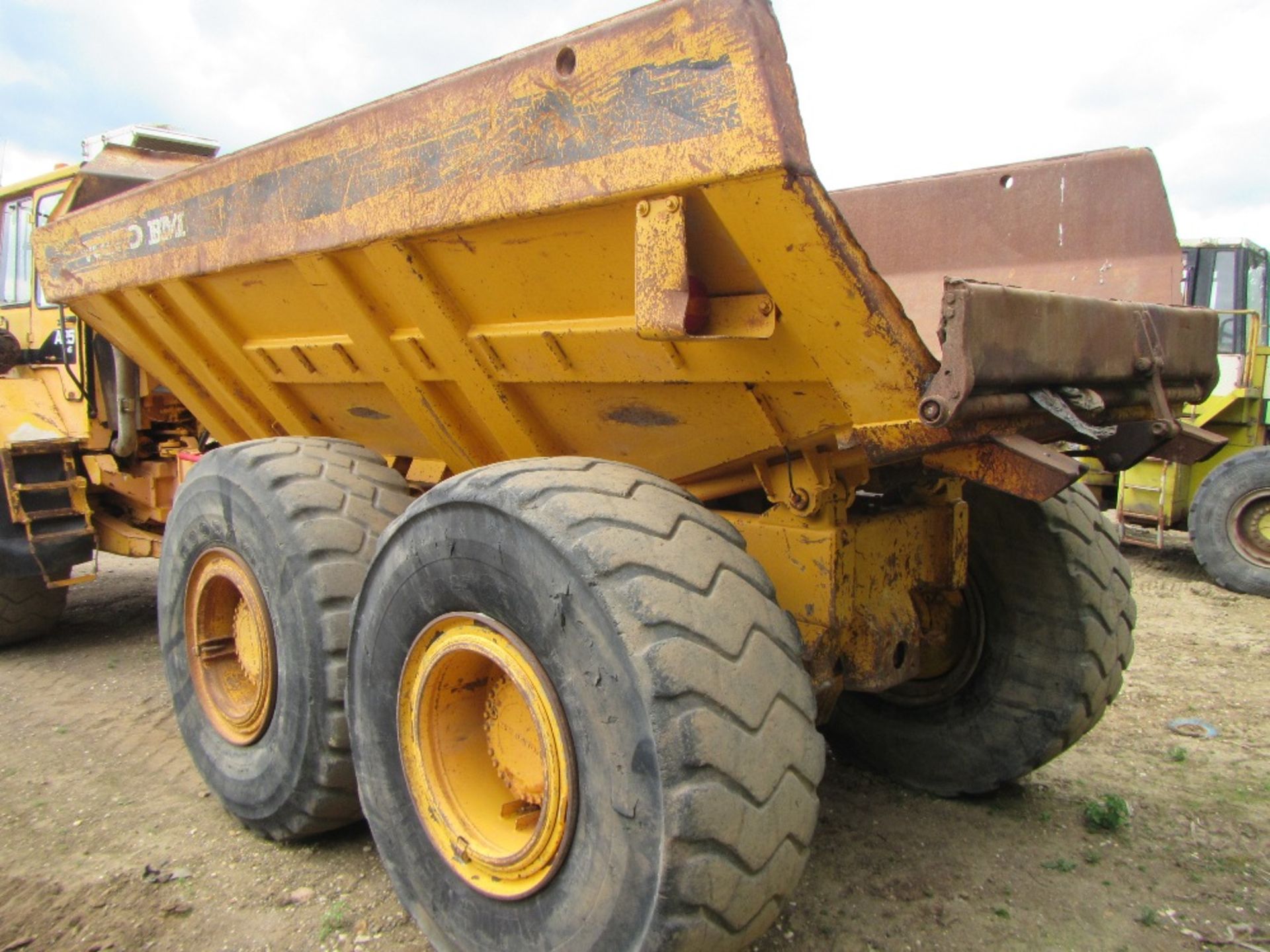 Volvo A25 6x6 Dump Truck - Image 8 of 12