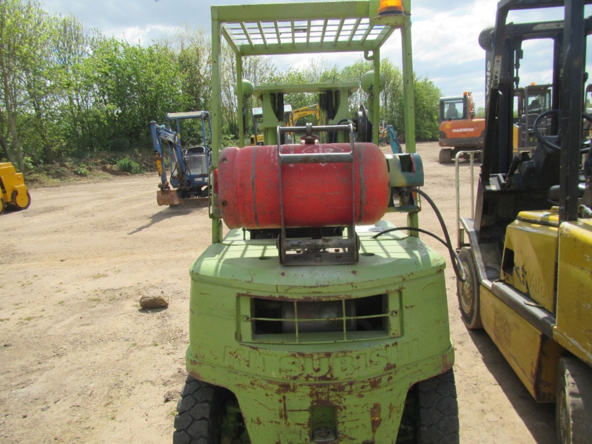 Mitsubishi FLT FG20 2 Ton Gas Forklift Ser. No. F17A-00376 - Image 5 of 5