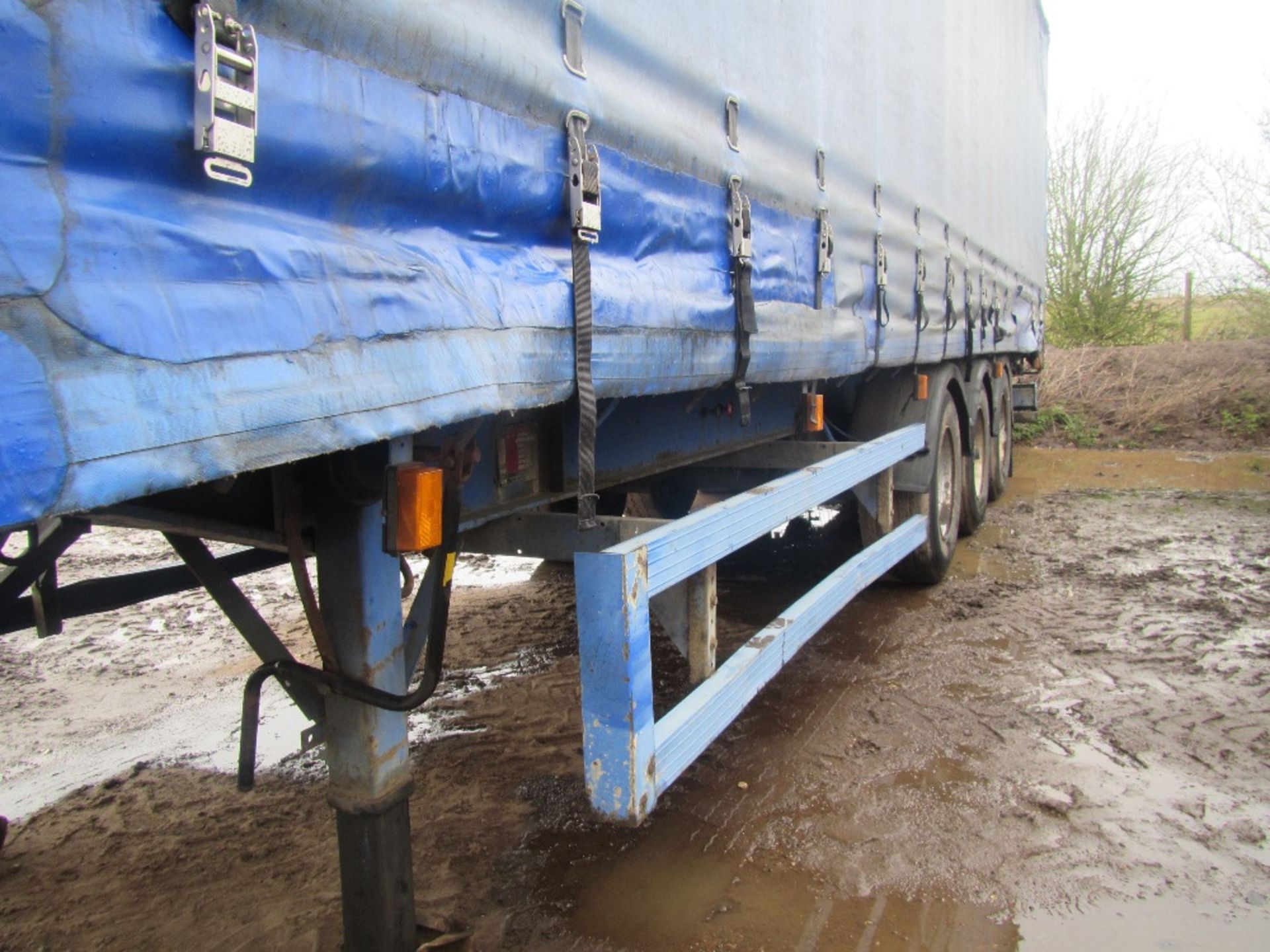 40ft Curtain Side Tri Axle Trailer c/w Air Suspension - Image 6 of 7