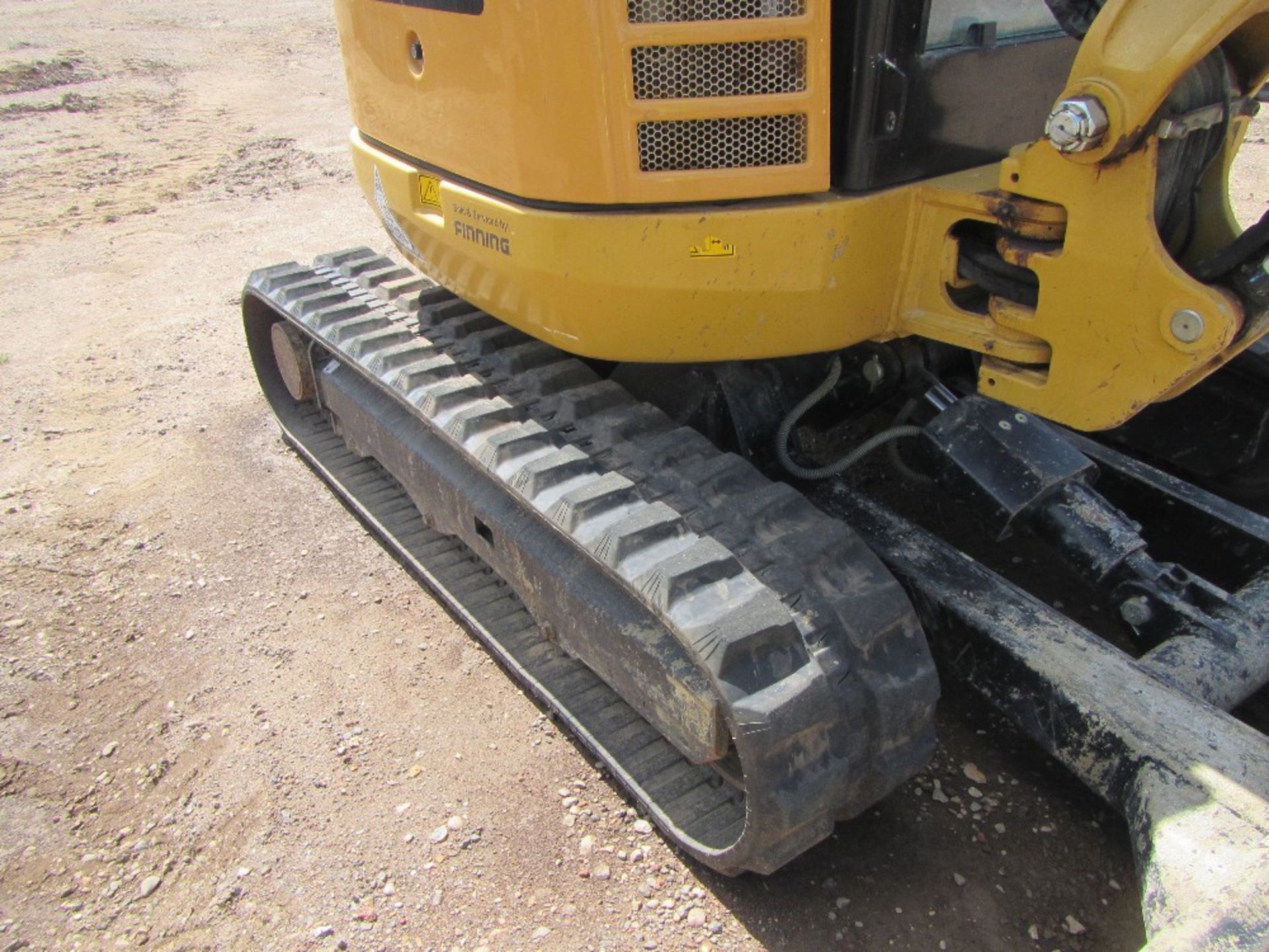 2014 Caterpillar 302.7D Excavator c/w rubber tracks, full cab, manual hitch, 2 buckets, 1 owner, - Image 6 of 9