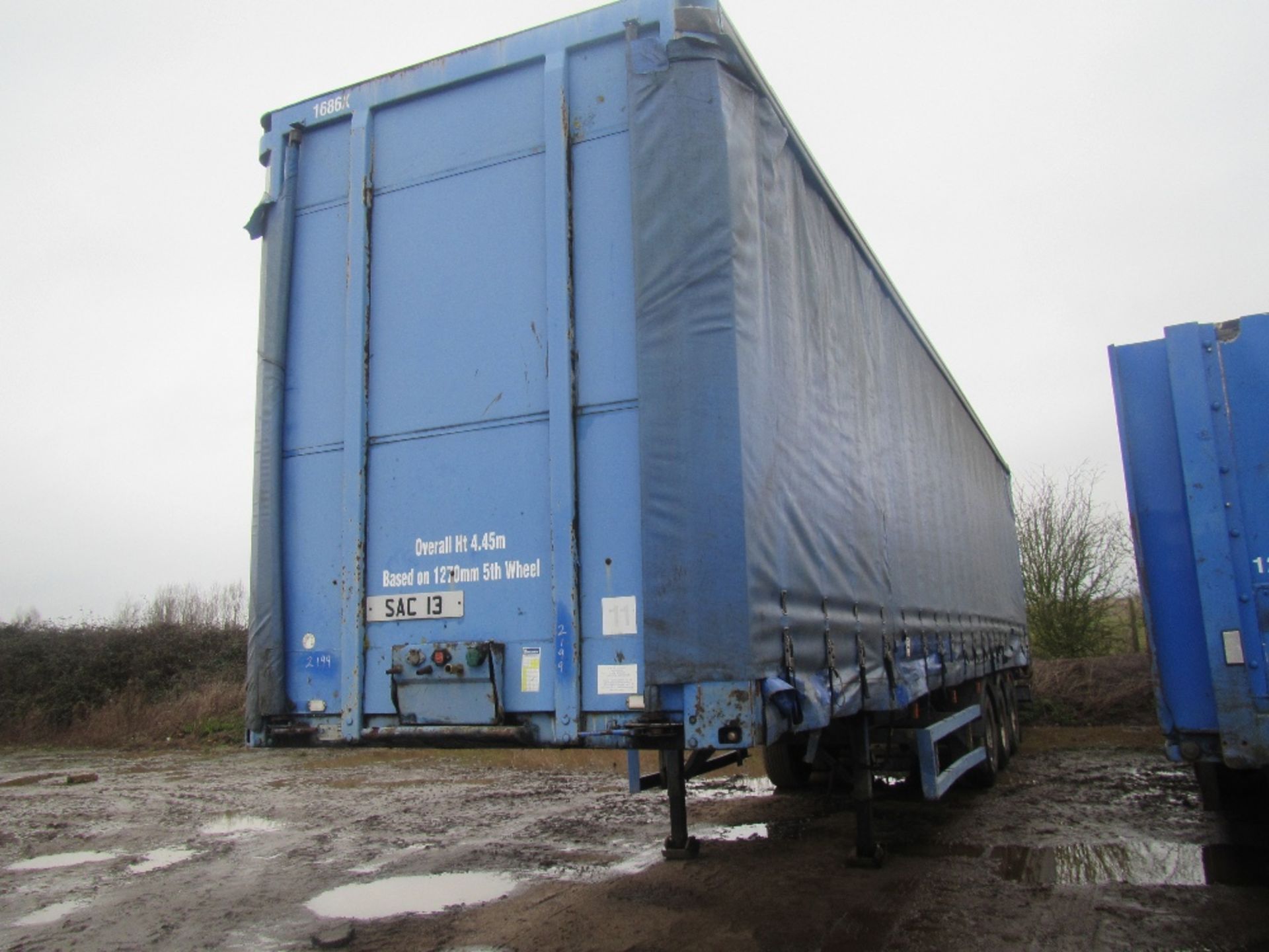 40ft Curtain Side Tri Axle Trailer c/w Air Suspension