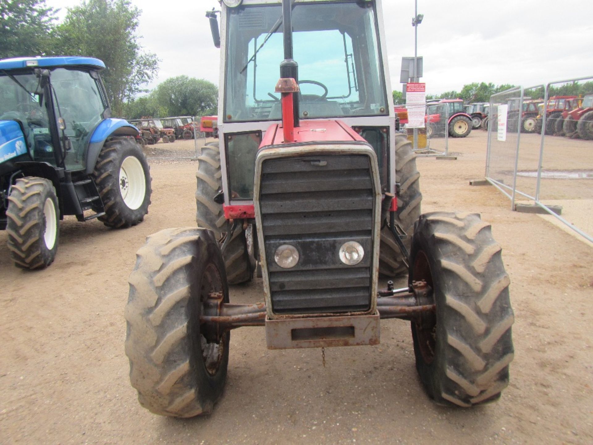 Massey Ferguson 690 4wd Tractor c/w 3 gearsticks - Image 2 of 6