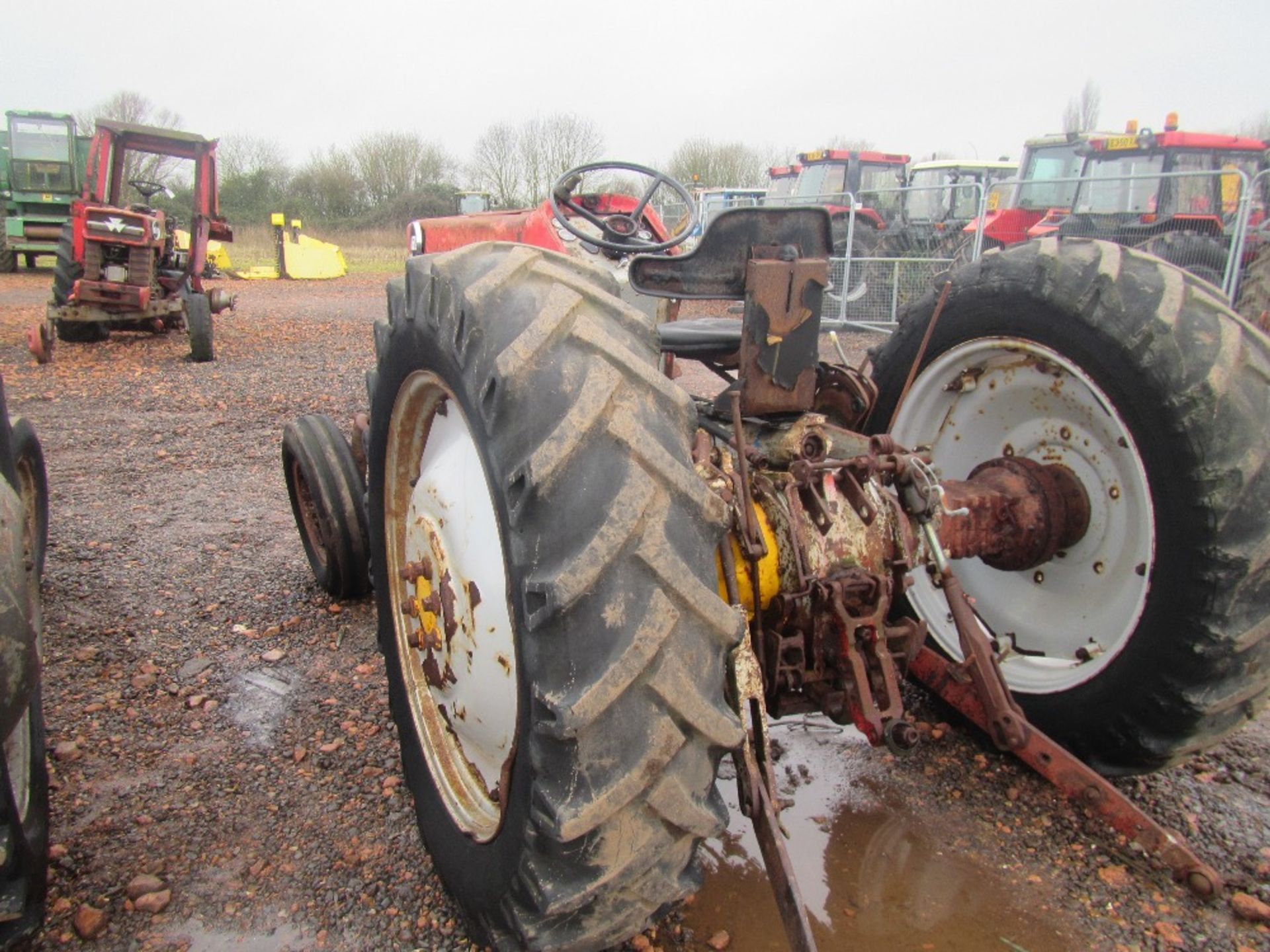Massey Ferguson 168 2wd Tractor c/w 4 bolt pump & long pto - Image 6 of 7