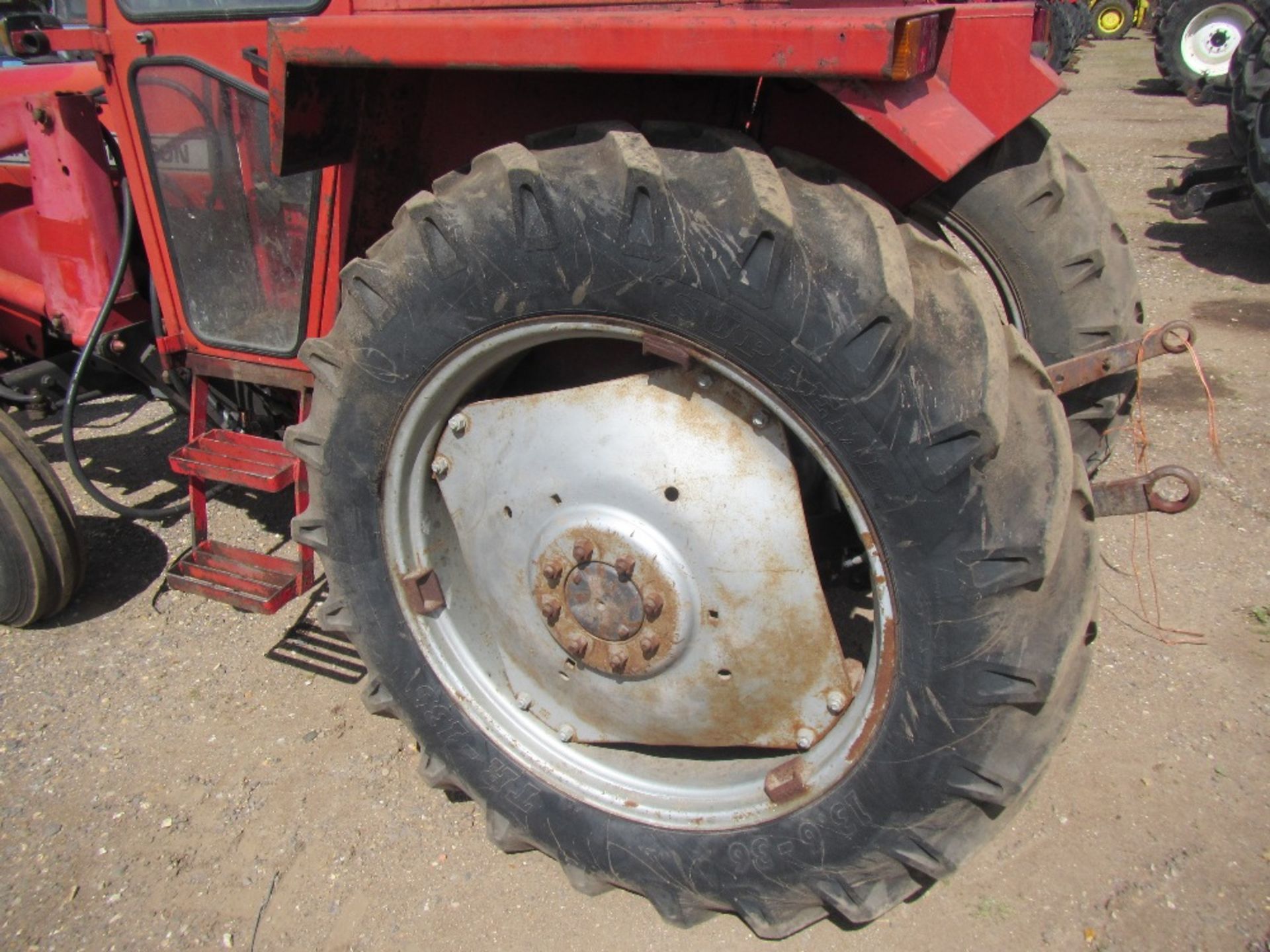 Massey Ferguson 265 Tractor c/w loader Reg. No. D474 CSC UNRESERVED LOT - Image 10 of 15