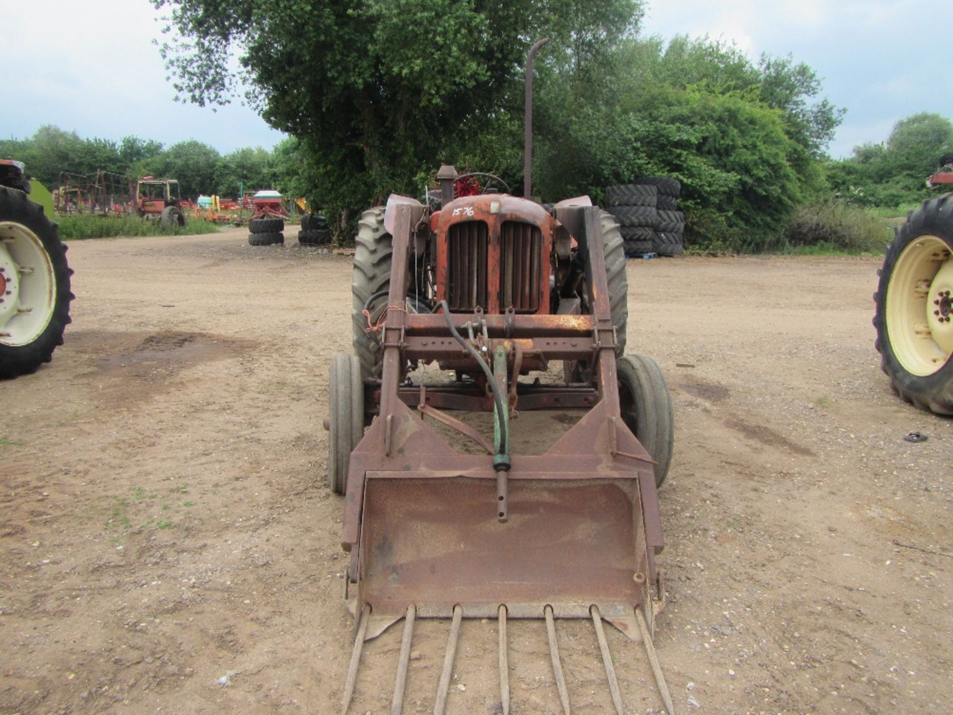 Nuffield 460 Tractor c/w loader - Image 2 of 5