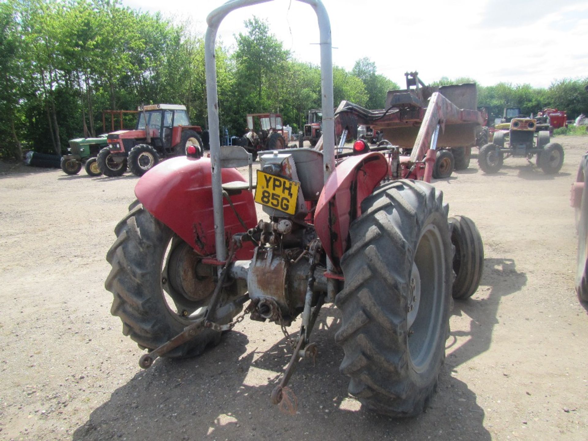 Massey Ferguson 135 Tractor c/w loader Reg. No. YPH 85G Ser. No. 803168 - Image 4 of 4