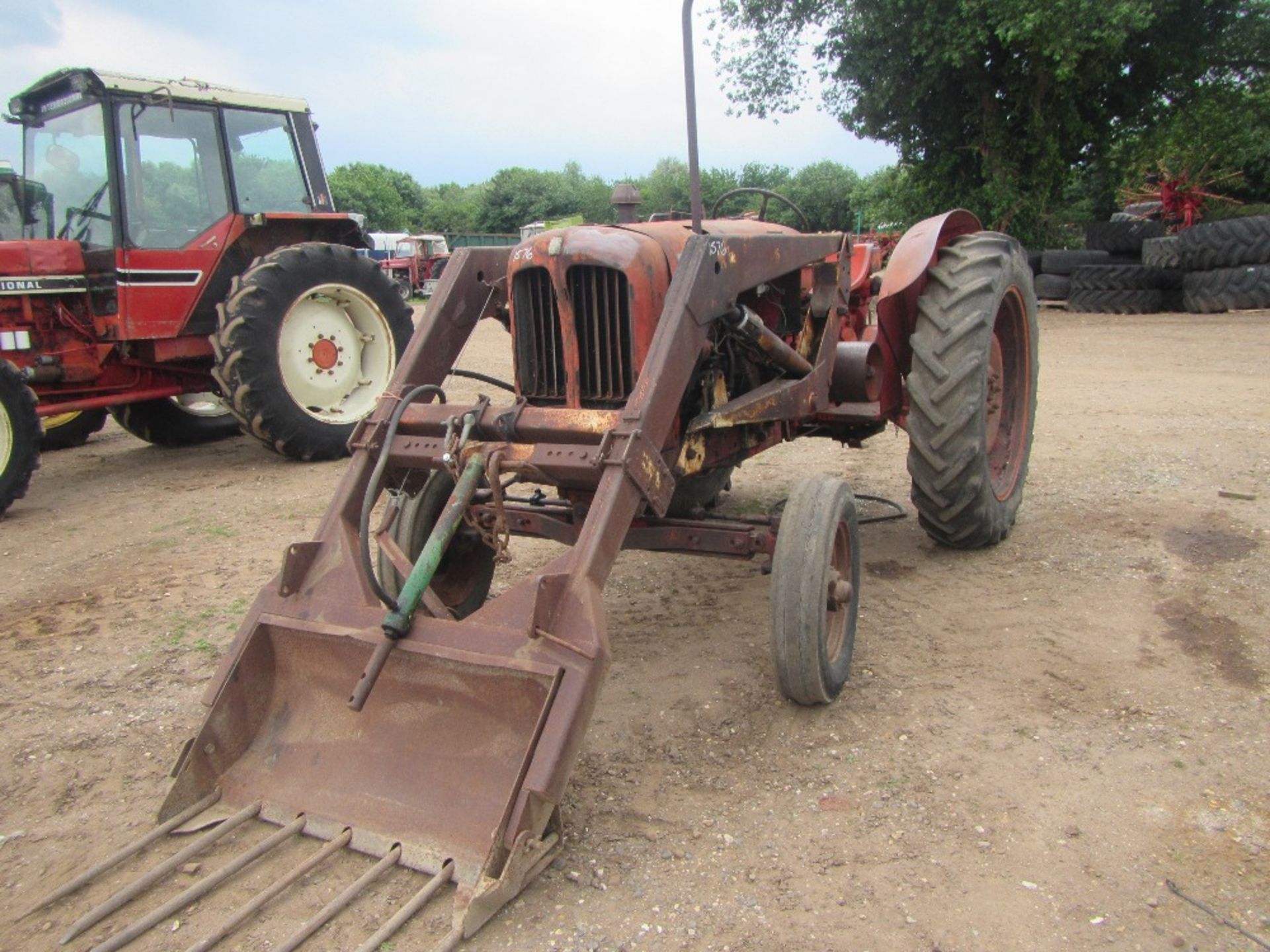 Nuffield 460 Tractor c/w loader