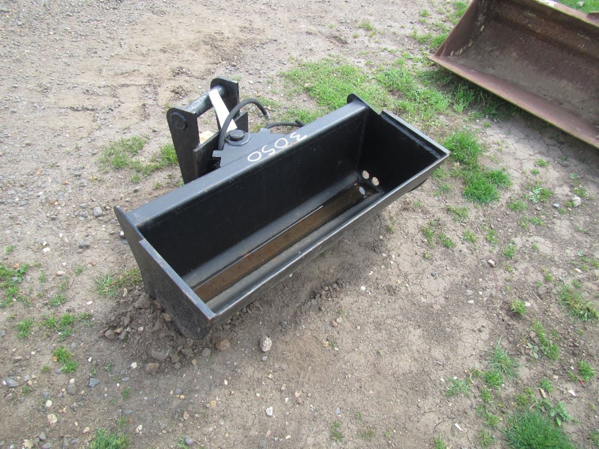 31in Hydraulic Tilt Ditching Bucket. Unused - Image 3 of 4