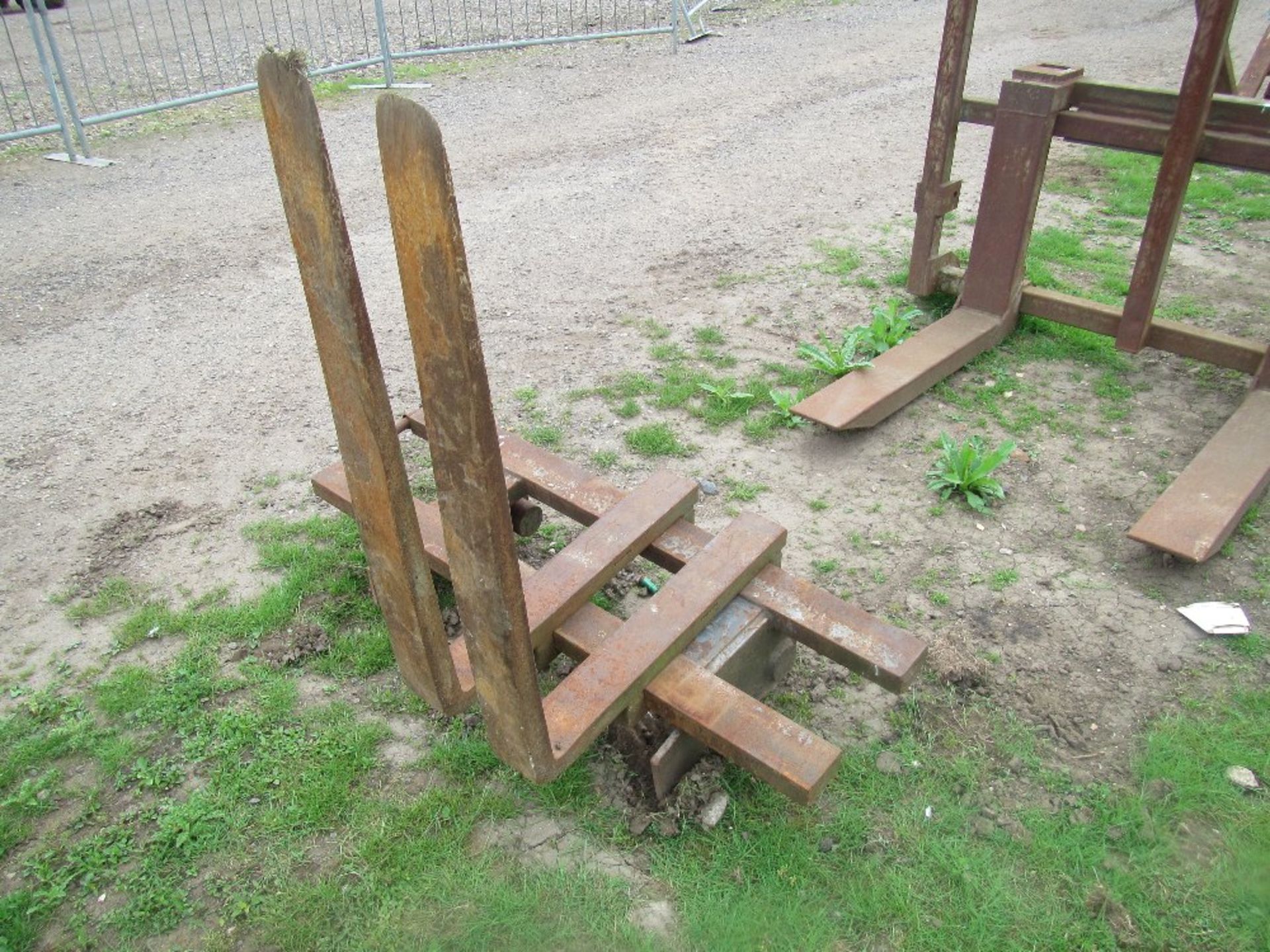 Back Plate c/w pallet tines to fit Manitou Maniscopic UNRESERVED LOT - Image 3 of 5