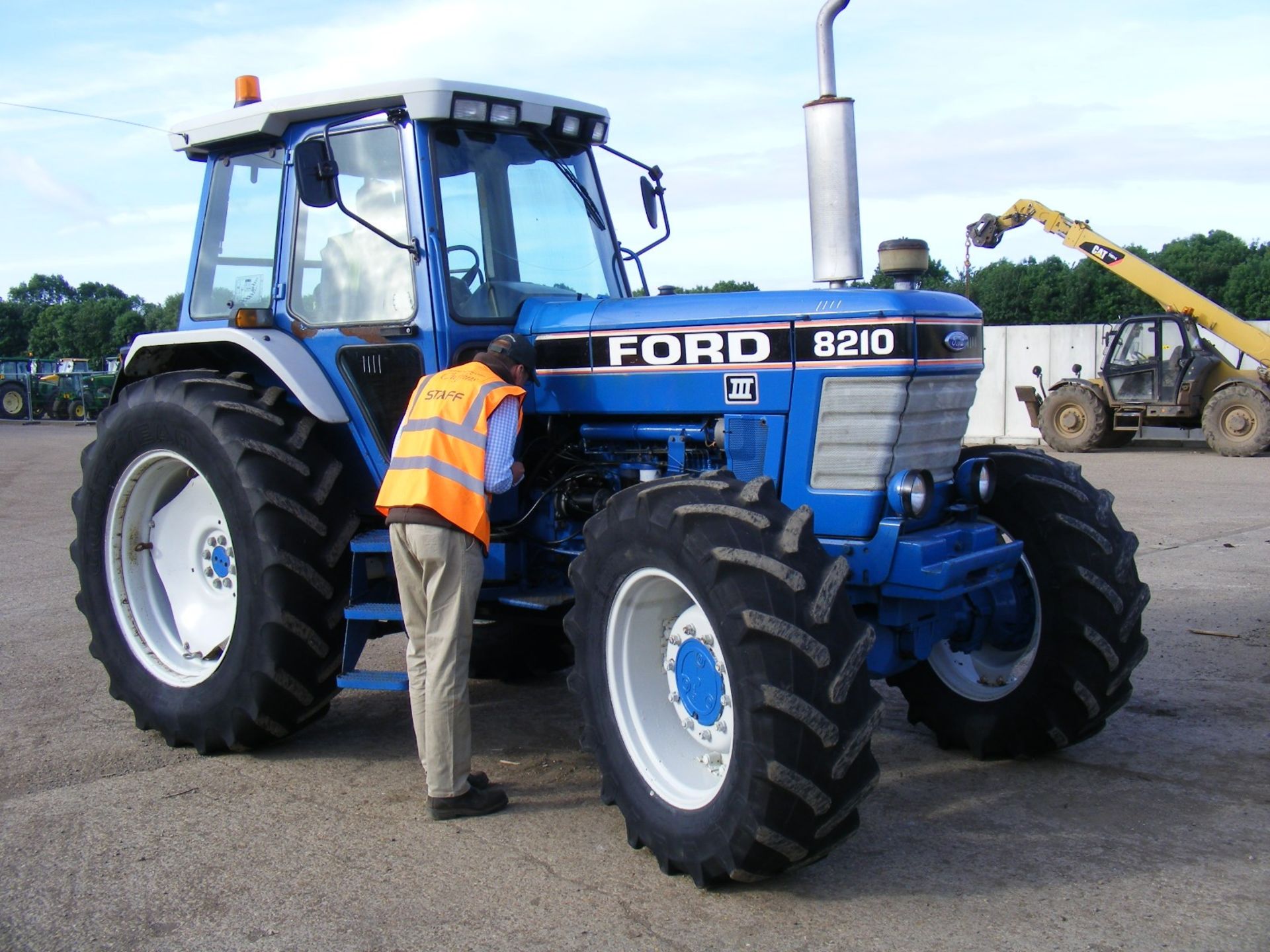 1991 Ford 8210 4wd Tractor - Image 2 of 10