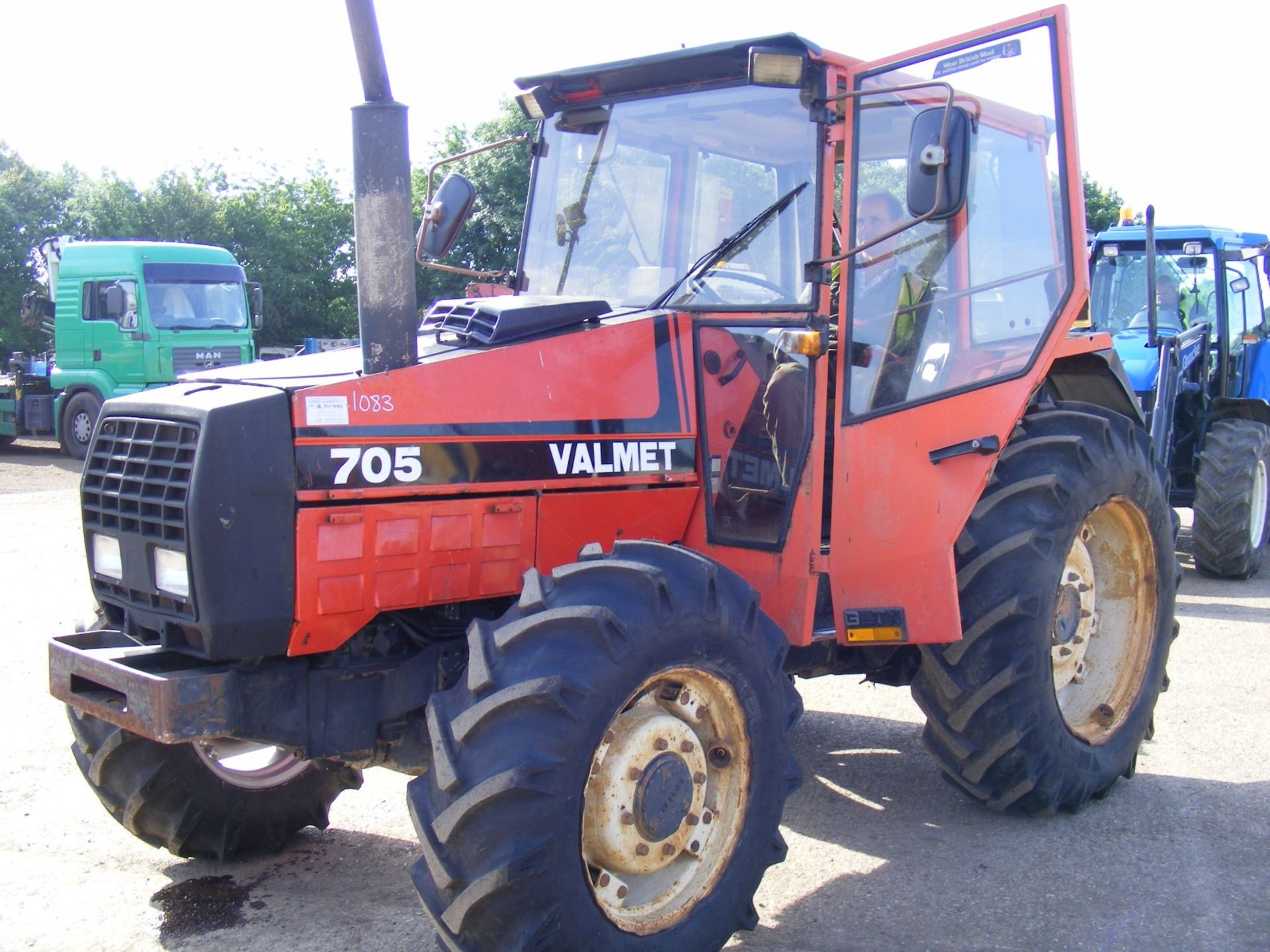 Valmet 705 Tractor Reg. No. D698 VHH - Image 4 of 7