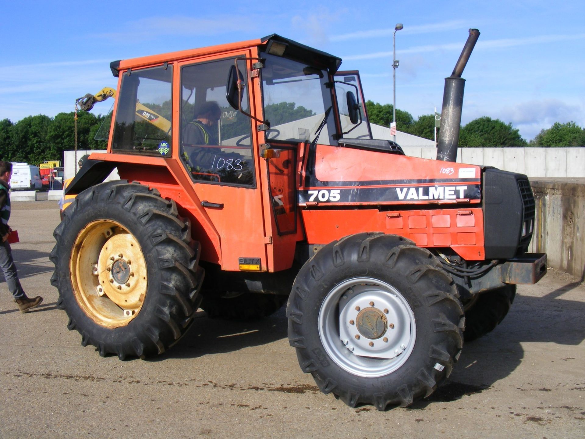 Valmet 705 Tractor Reg. No. D698 VHH