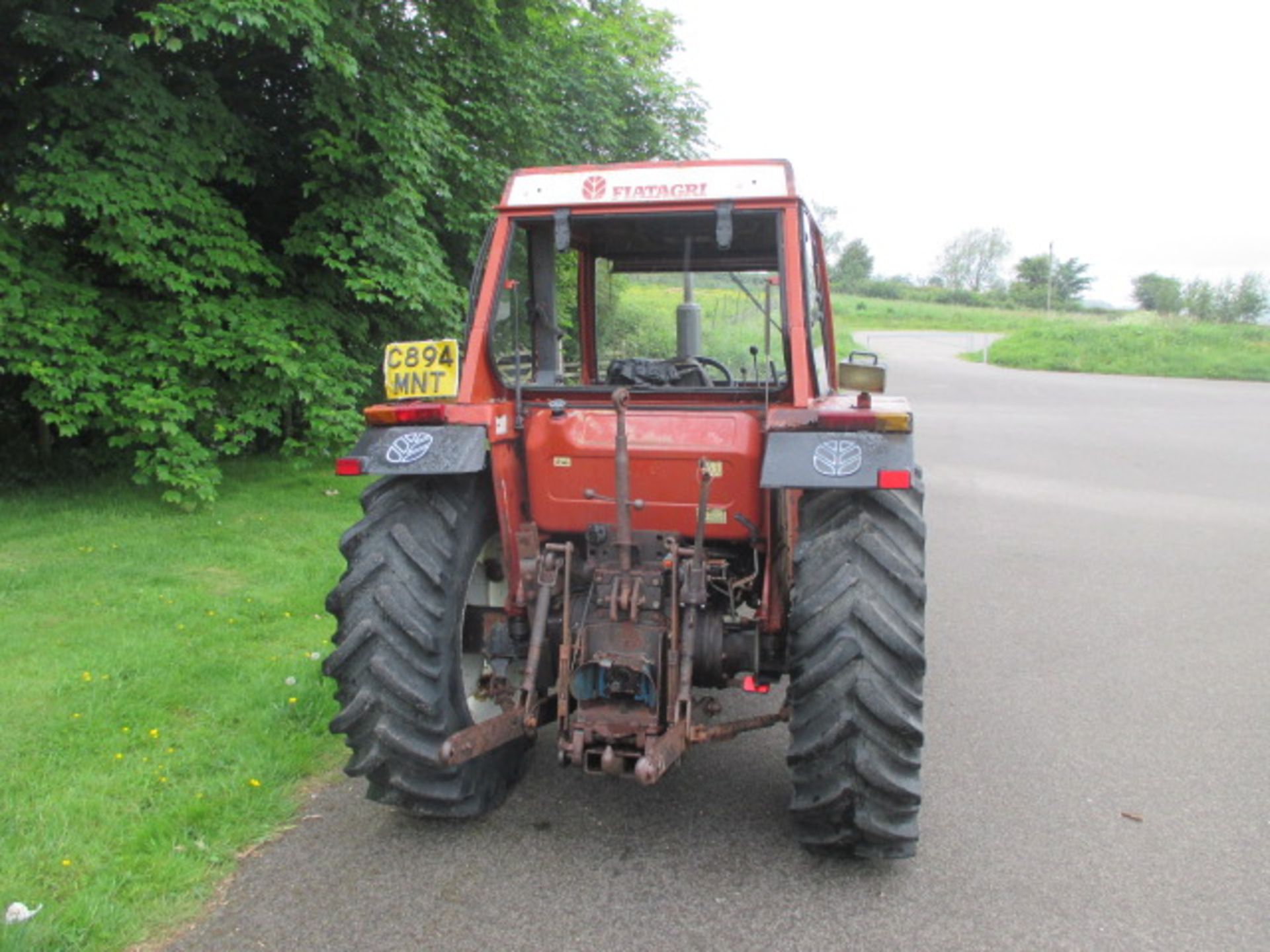 Fiat 70-90 4wd Tractor c/w McConnel 065 power loader, bucket and manual. First registered in Feb - Image 4 of 9