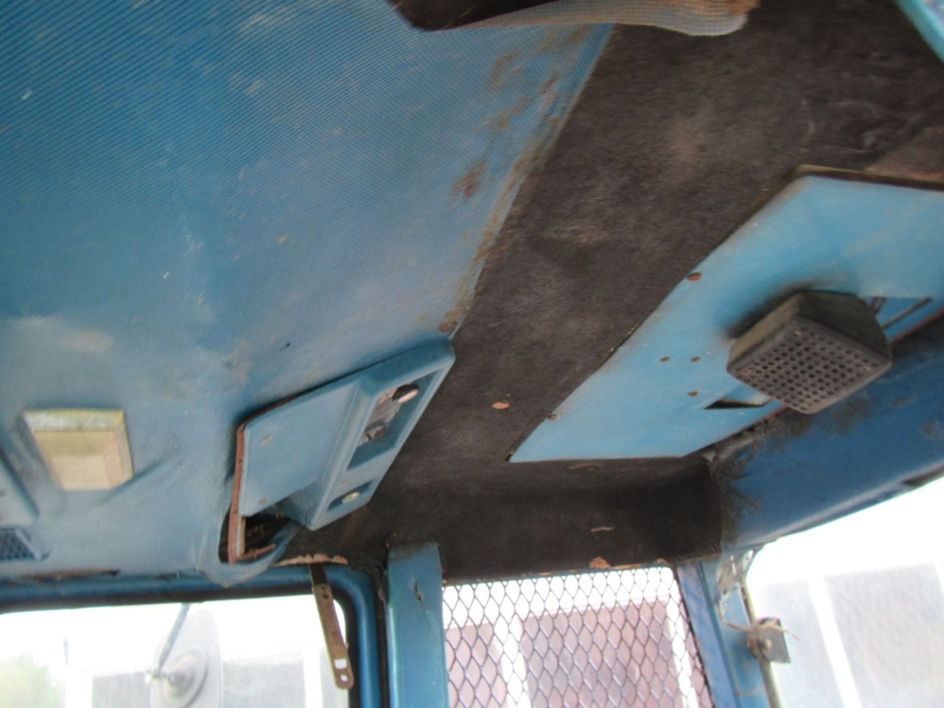 Ford 5610 4wd Tractor c/w window protection - Image 13 of 17