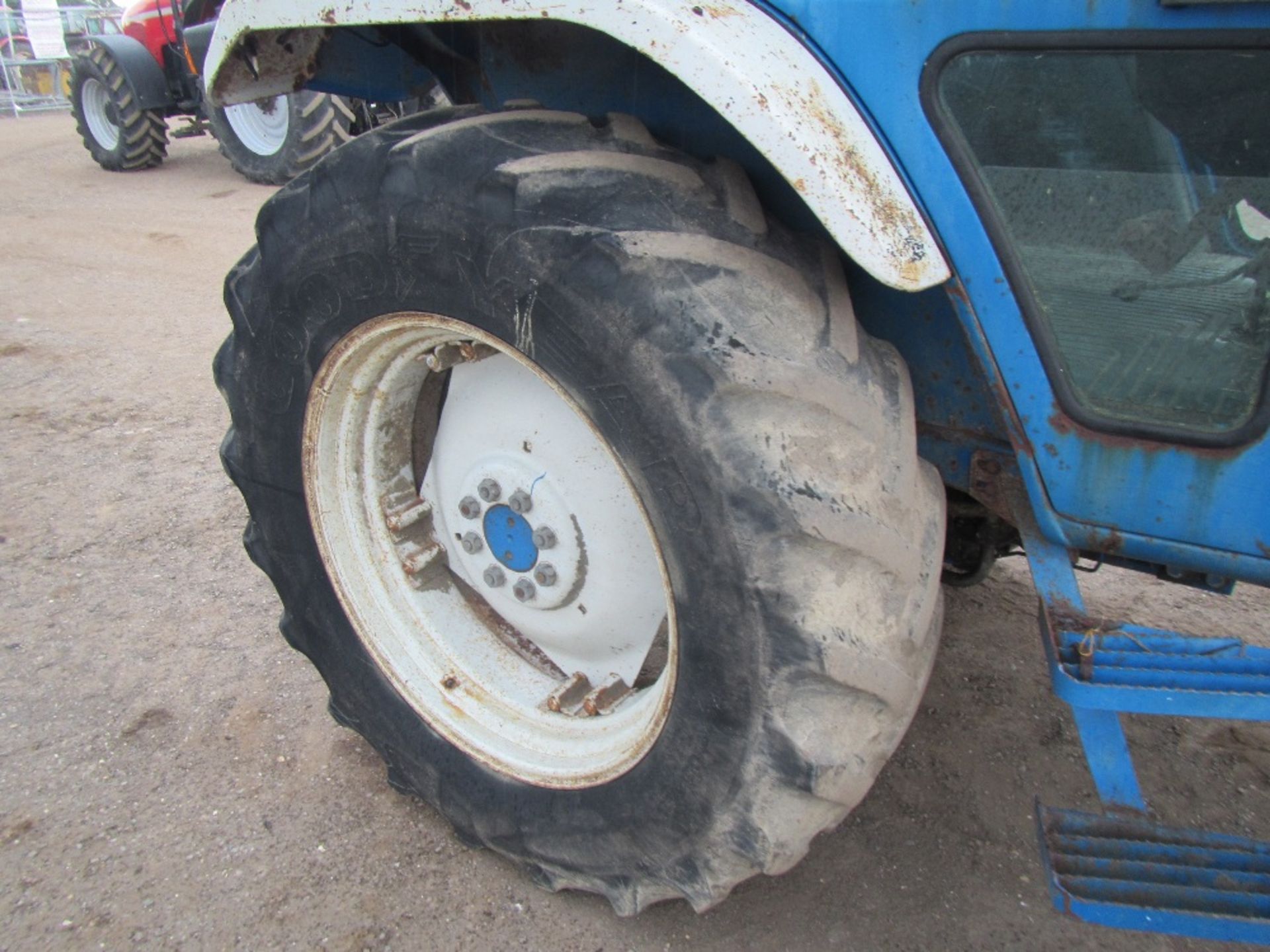 Ford 5610 Super Q 2wd Tractor - Image 5 of 15