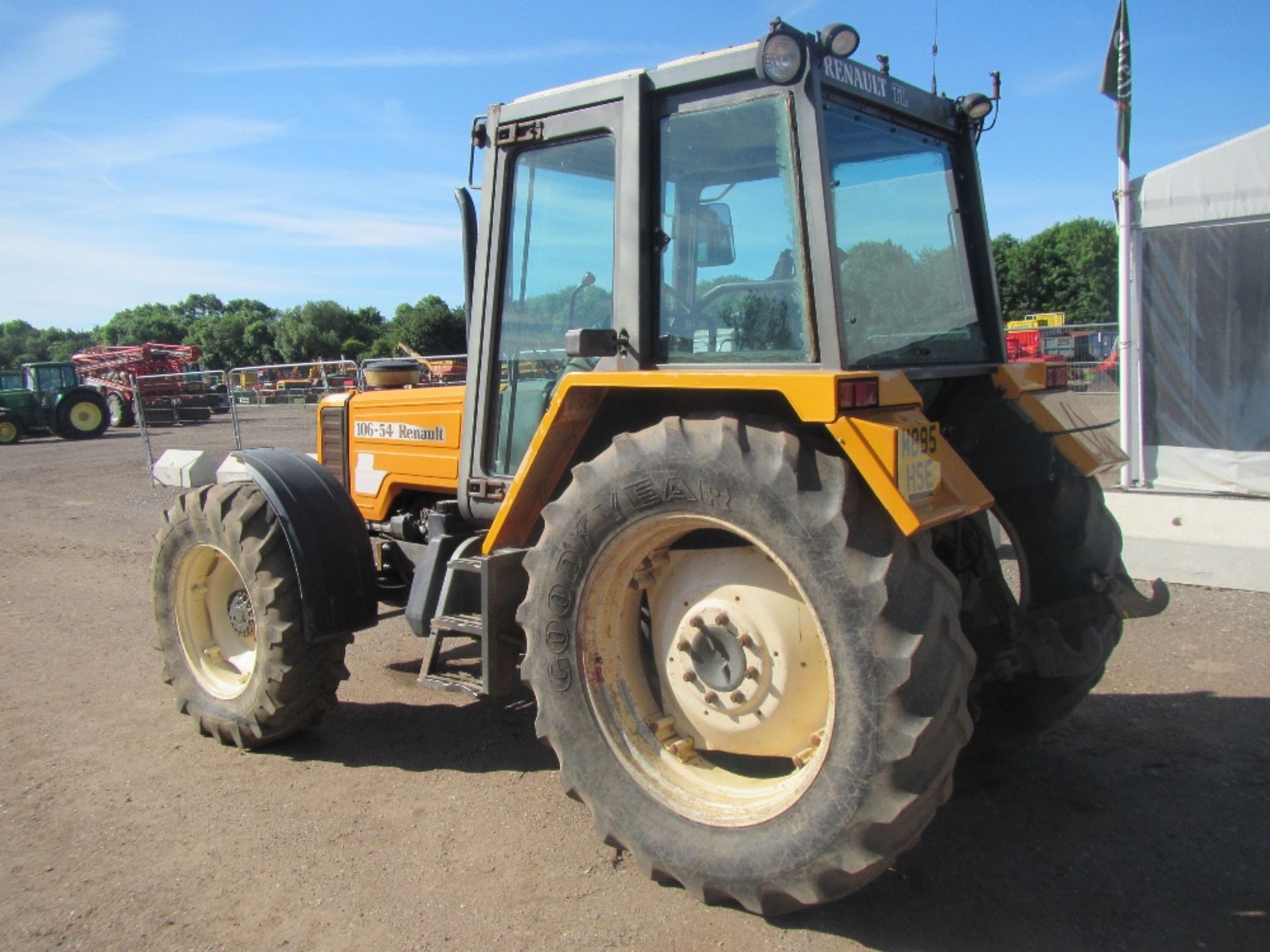 Renault 106-54 TL Tractor c/w front linkage, 40k transmission Reg. No. M895 HSE - Image 10 of 16