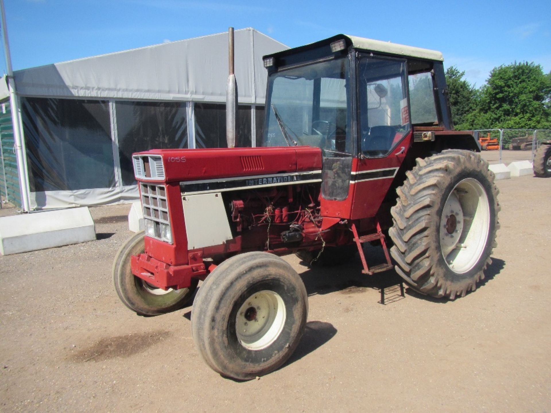 International 955 Tractor