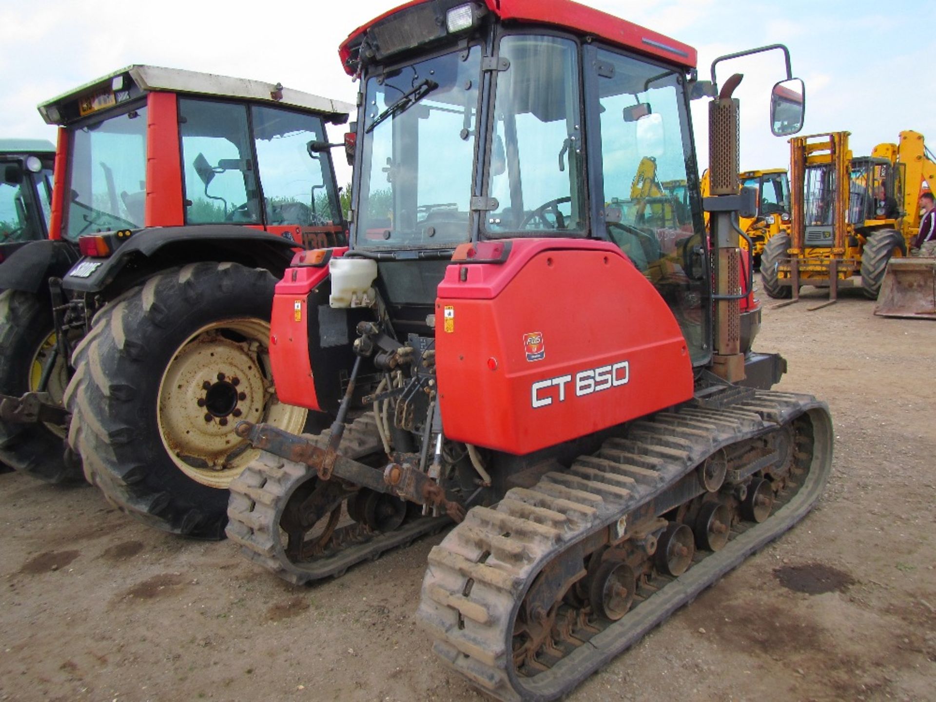 Yanmar LT650 Tractor c/w rubber tracks, full linkage & pto - Image 3 of 3